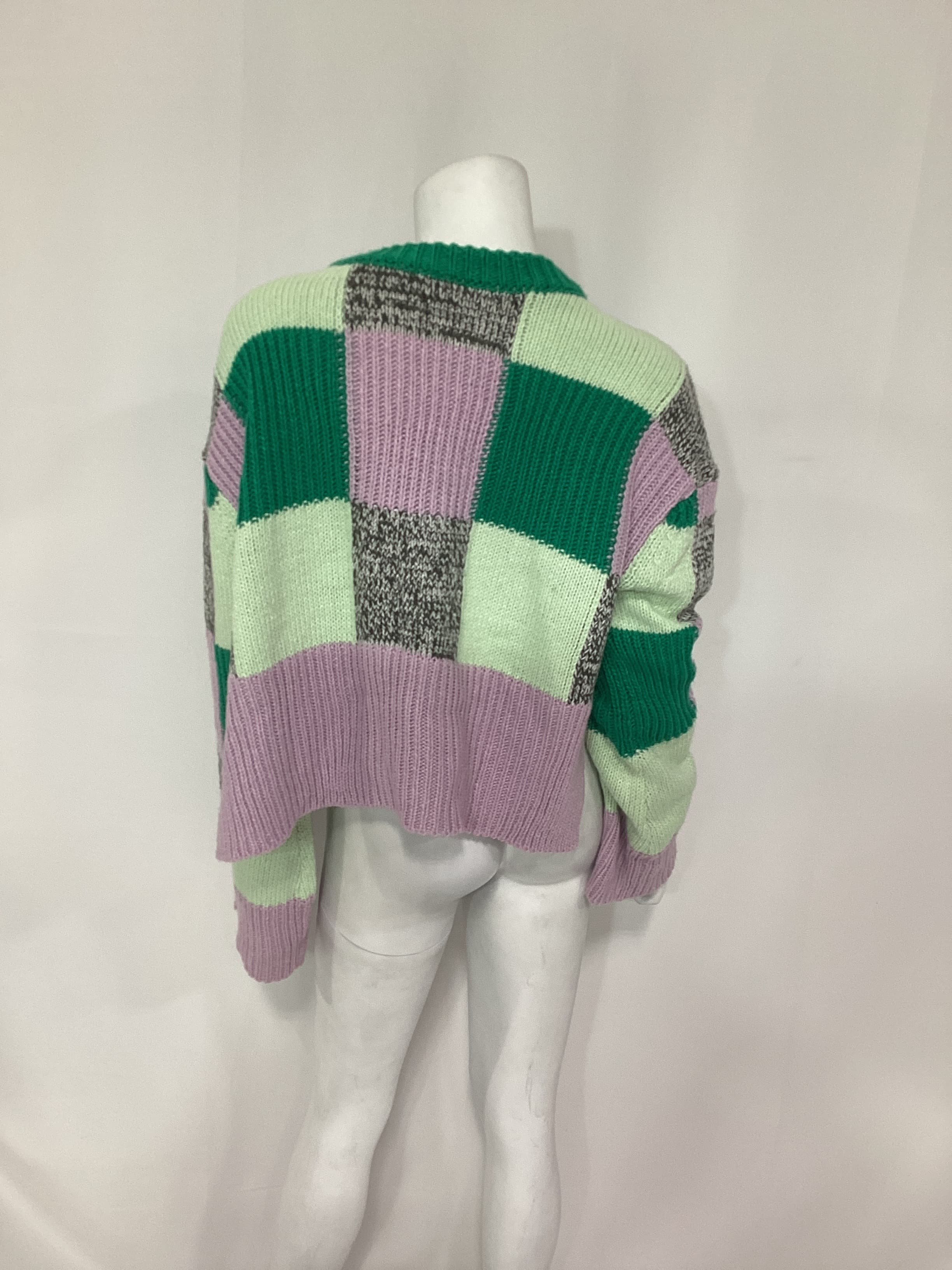 Finley Sweater In Green - Image 4