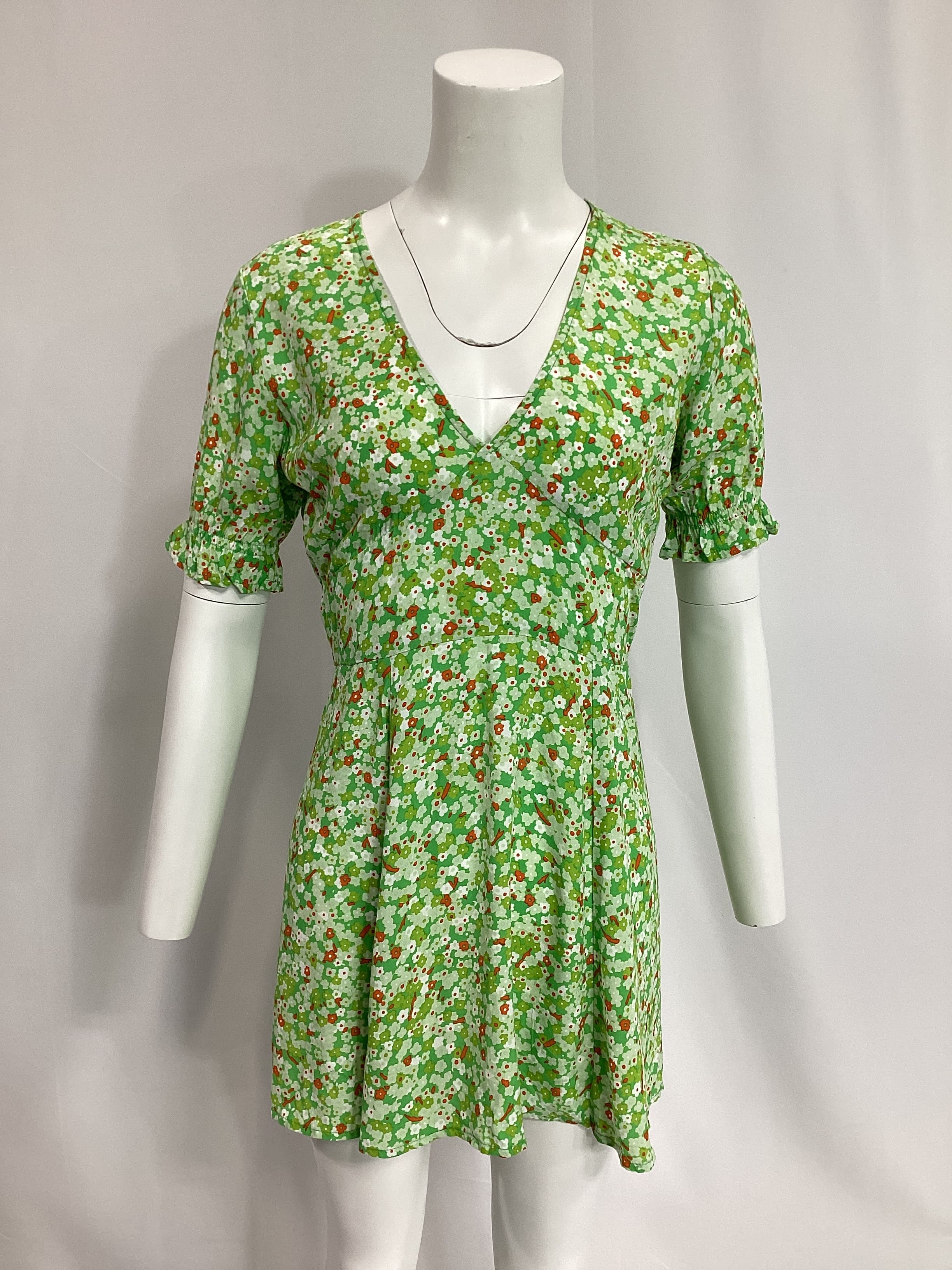 La Belle Mini Dress In Lou Floral Print Green - Image 3