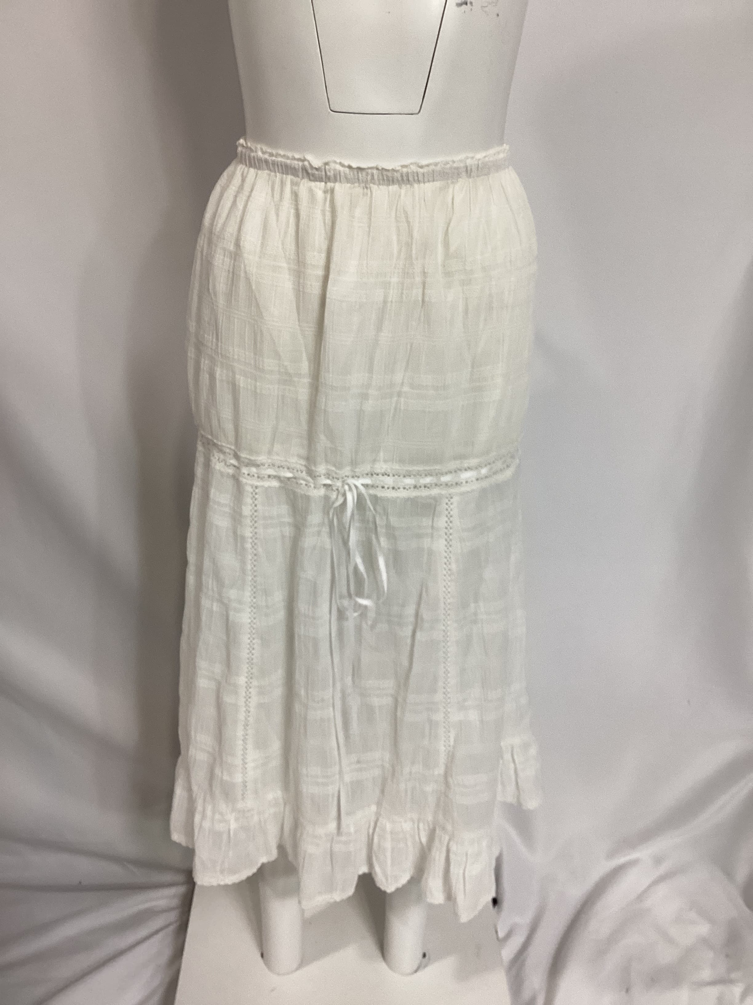 Valeria Midi Skirt In Ivory - Image 4