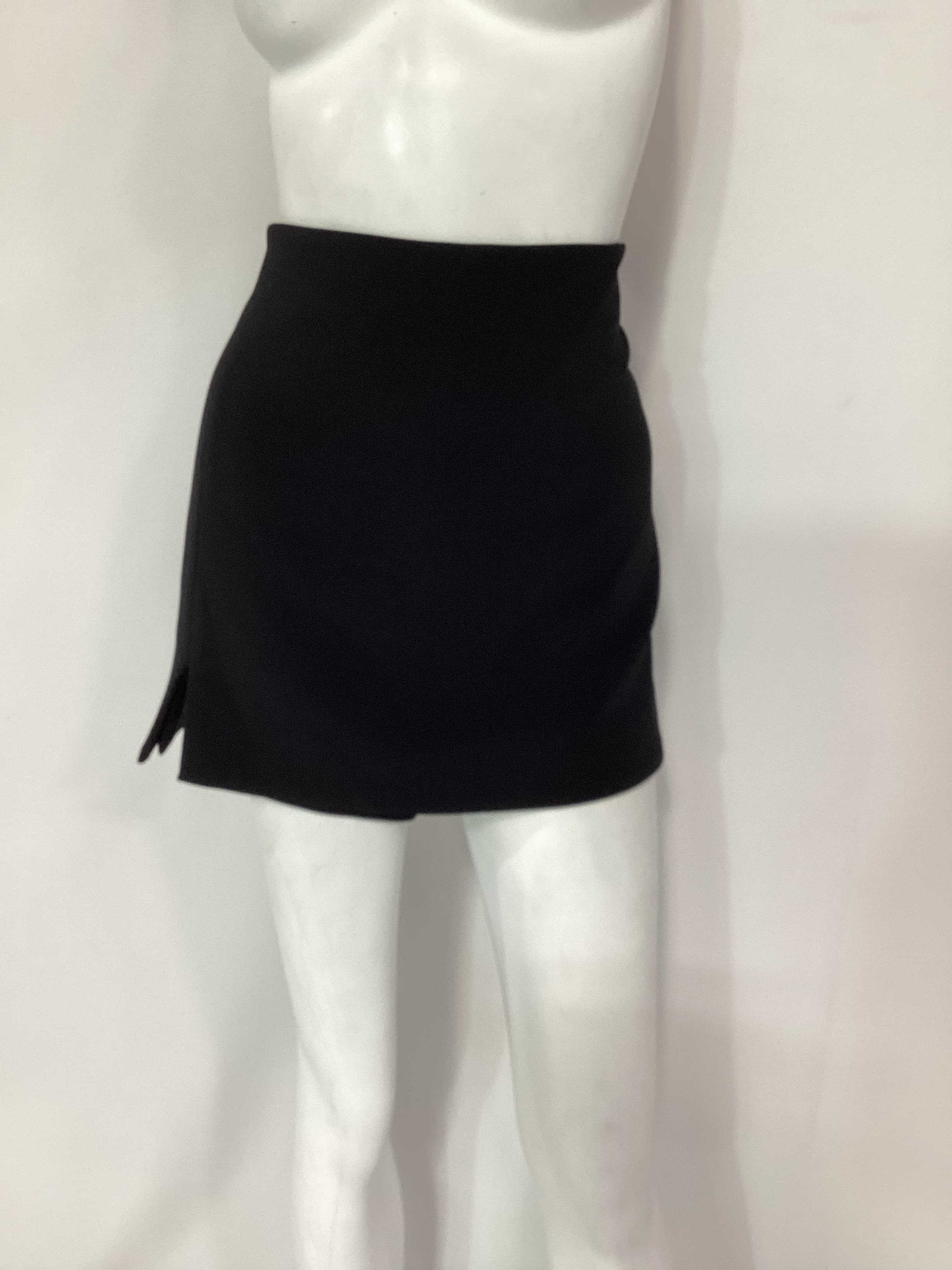 L'academie By Marianna Cannes Skort In Black - Image 3
