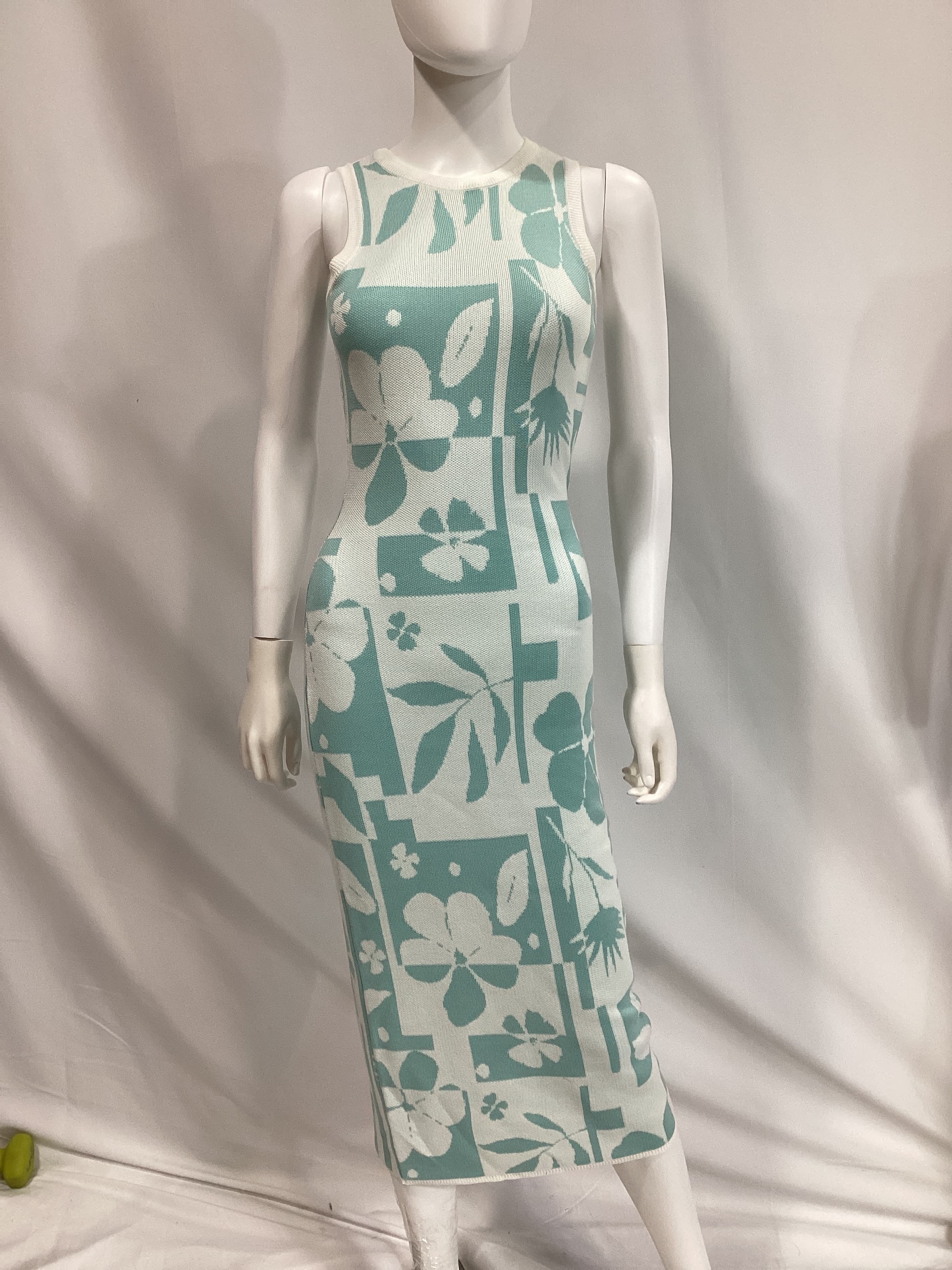 Lacy Midi Dress In White & Blue Floral - Image 3