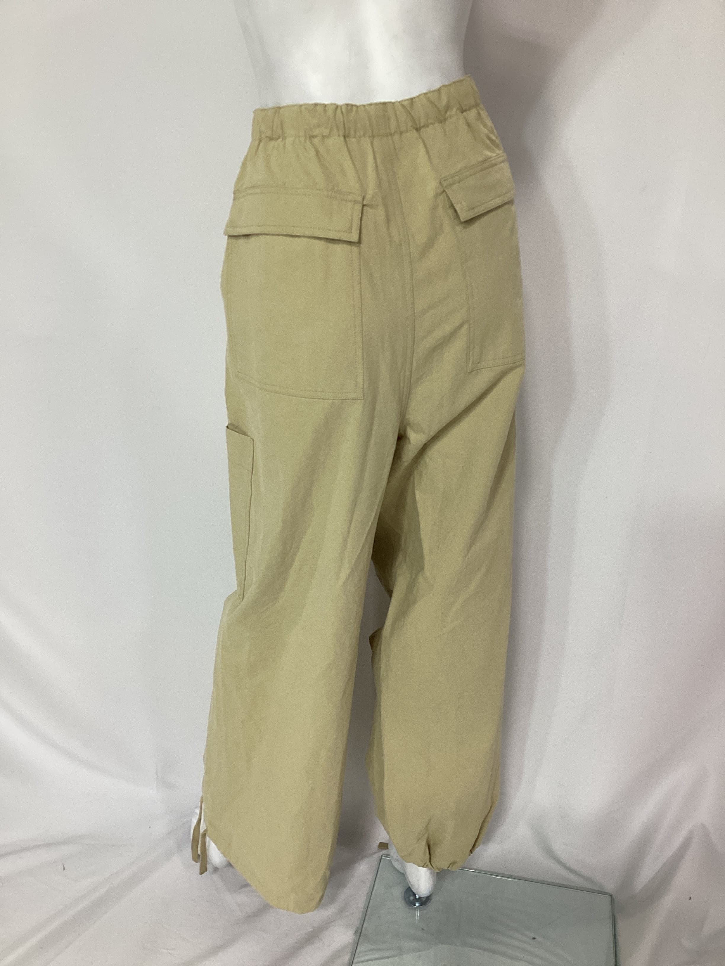 Lexi Cargo Pants In Light Khaki - Image 2