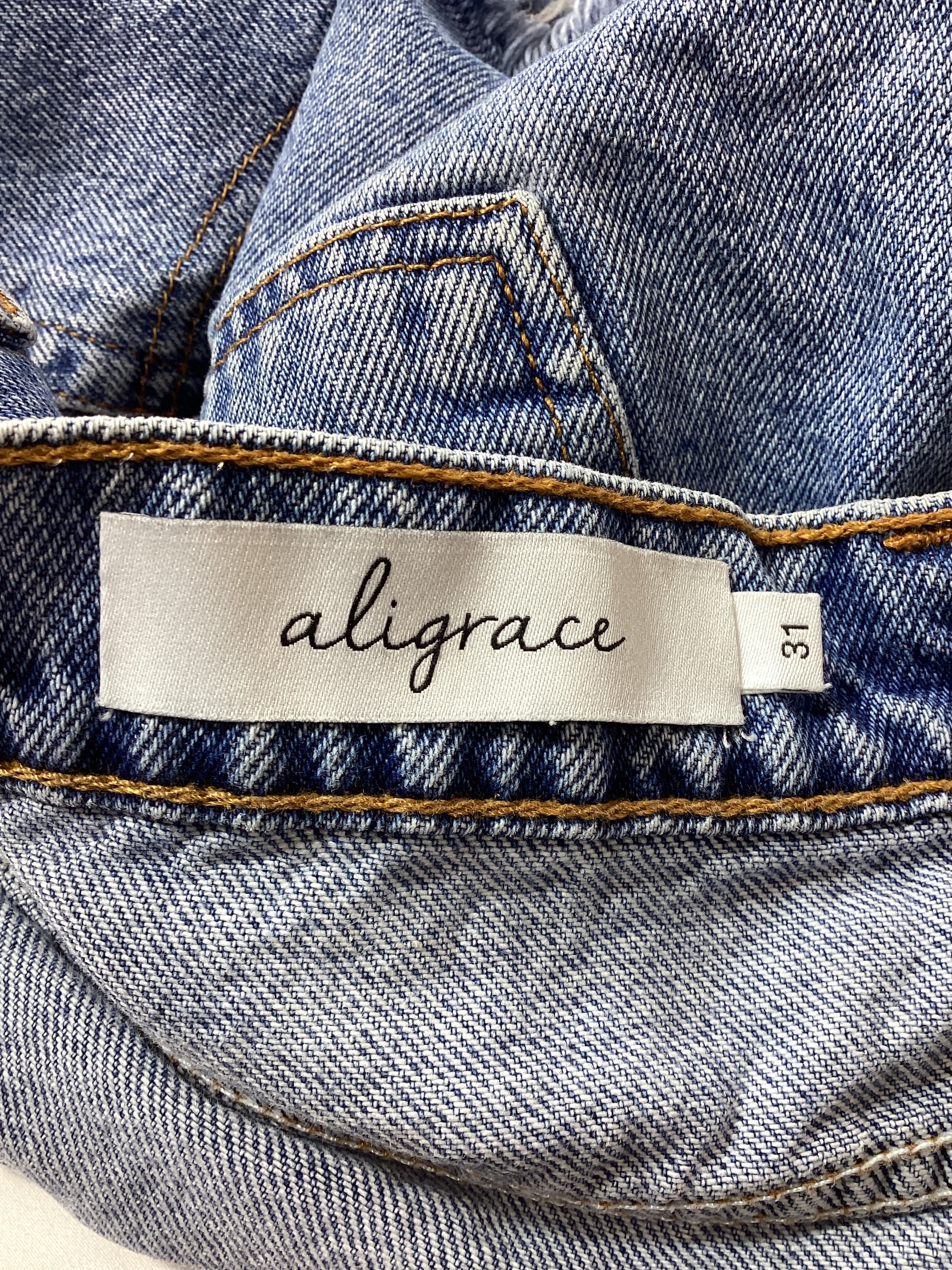 Ali Relaxed Short In Medium Dark - Image 4
