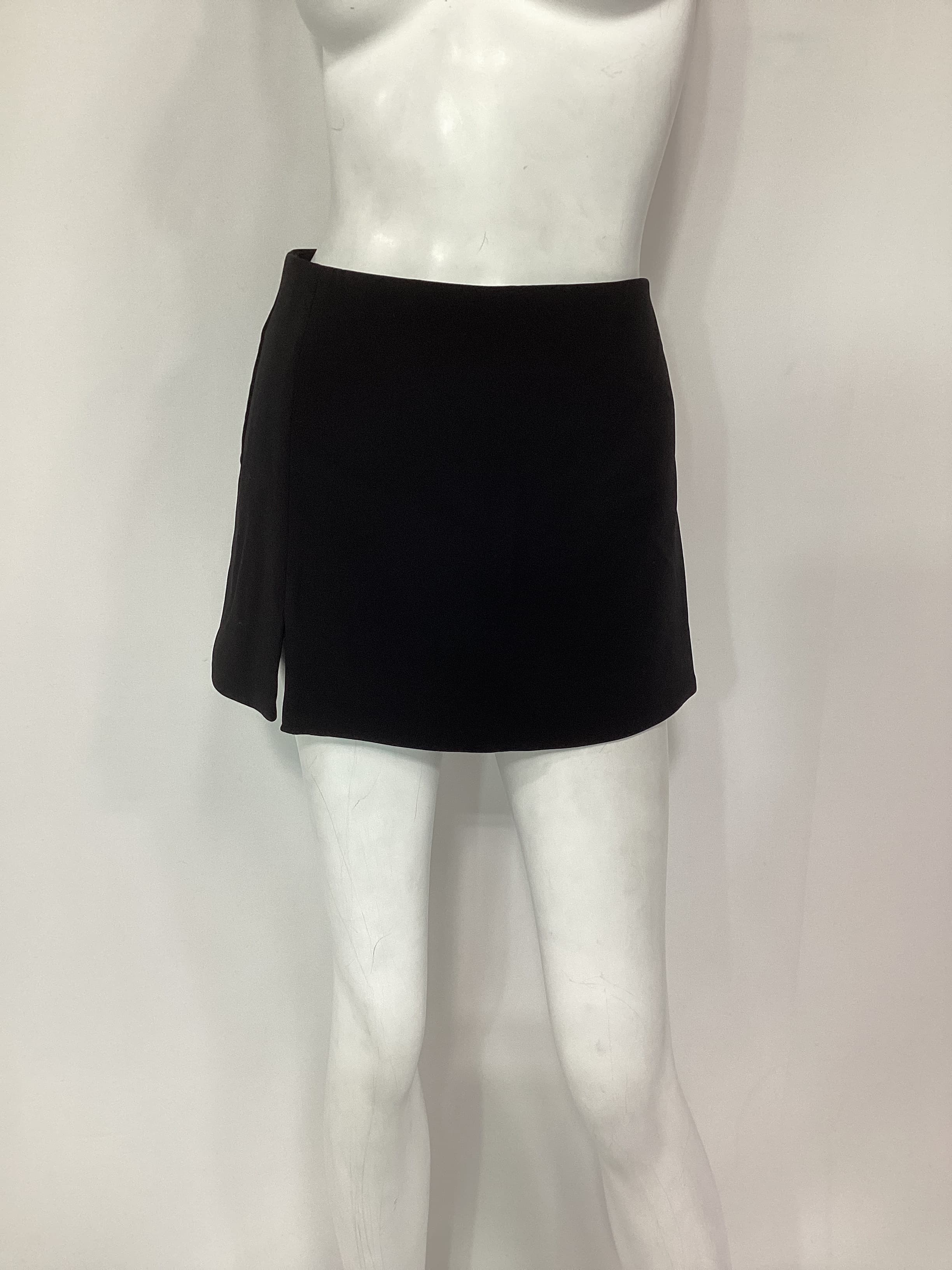 L'academie By Marianna Cannes Skort In Black - Image 2