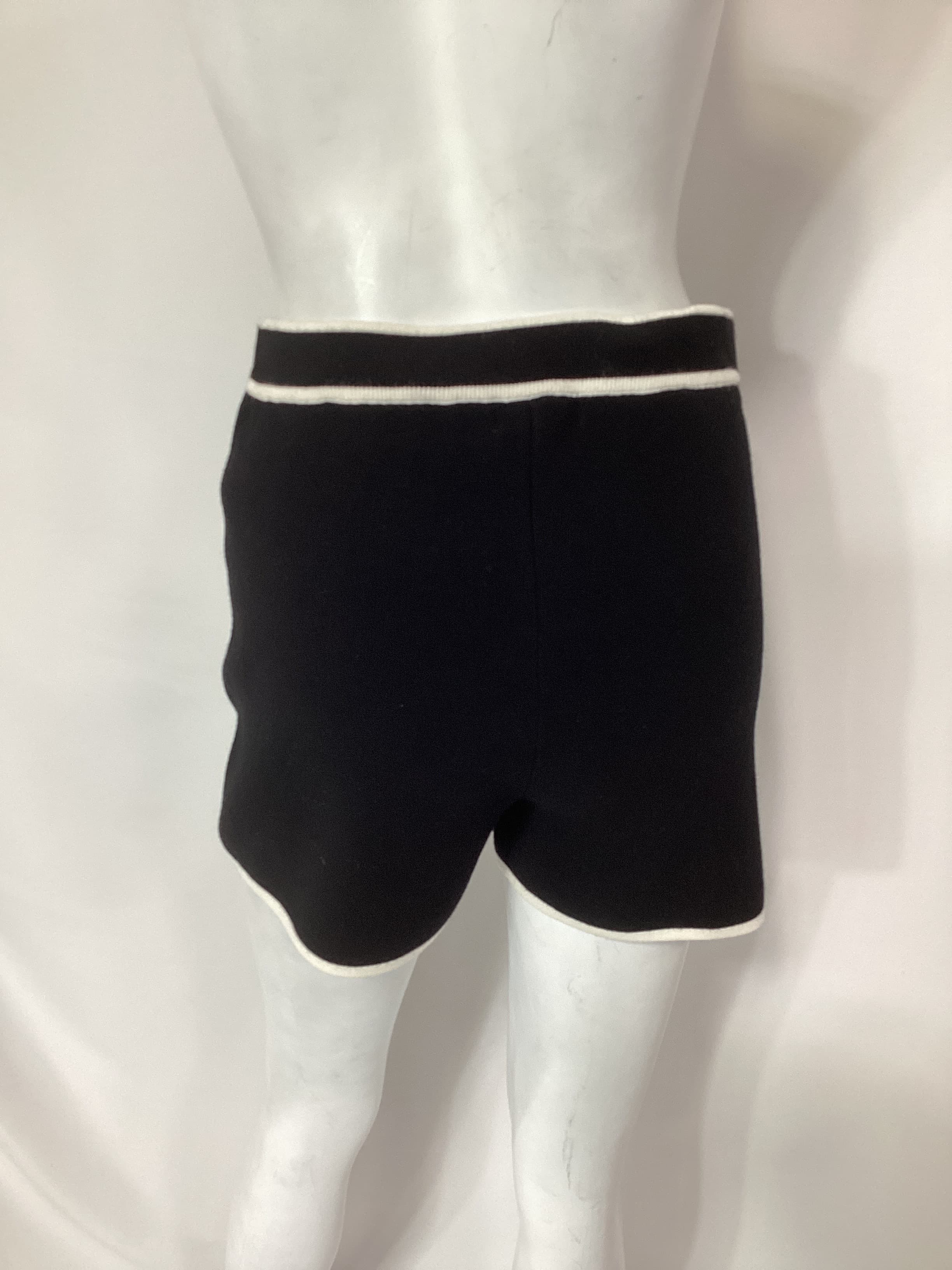 L'academie By Marianna Lida Knit Shorts In Black - Image 2