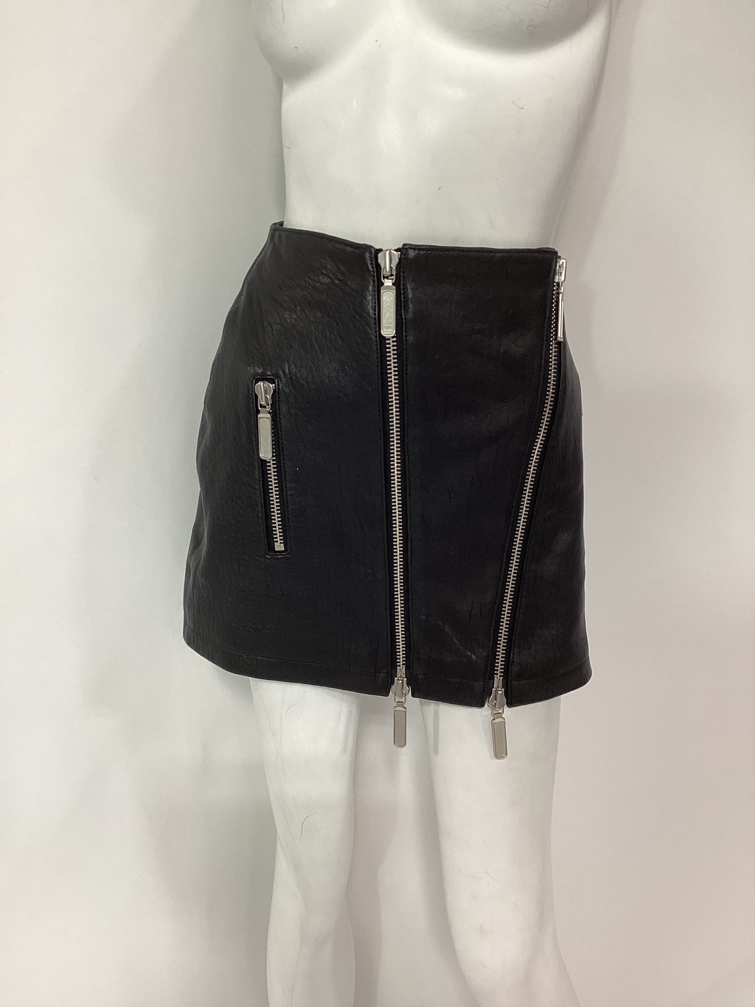 Phoebe Leather Mini Skirt In Black - Image 4