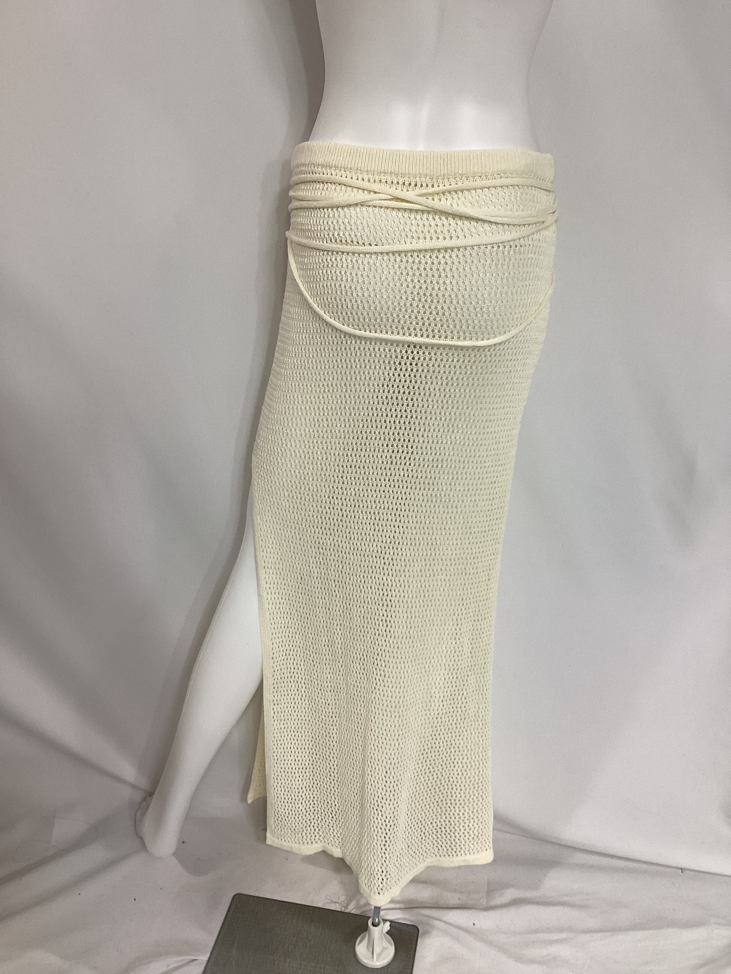 Soline Midi Skirt In Ivory - Image 4