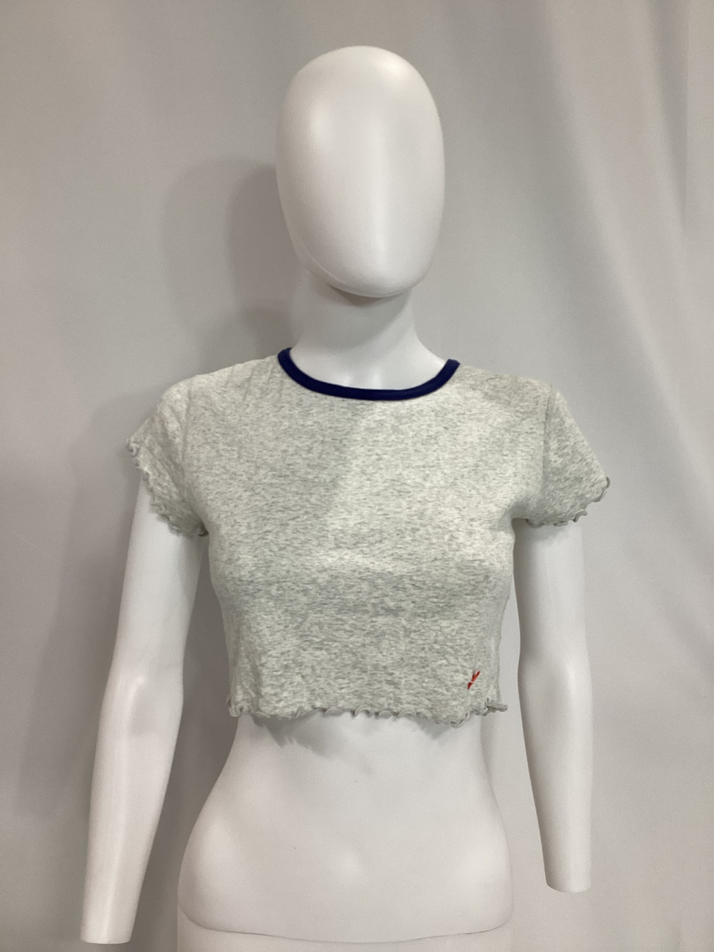 Baby Tee In Light Heather Grey - Image 3