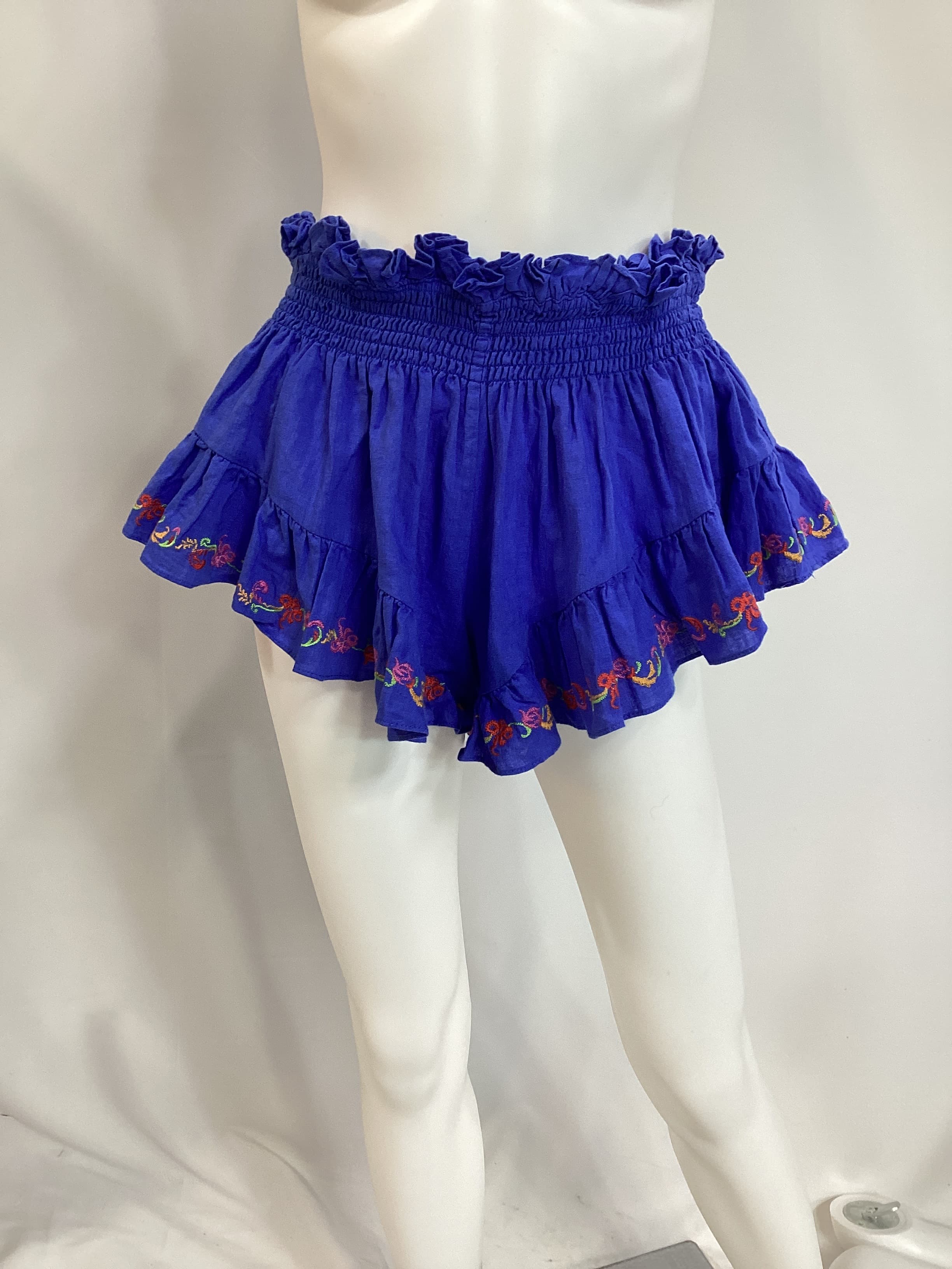 Ruffle Short In Blue Multi Embroidery - Image 2