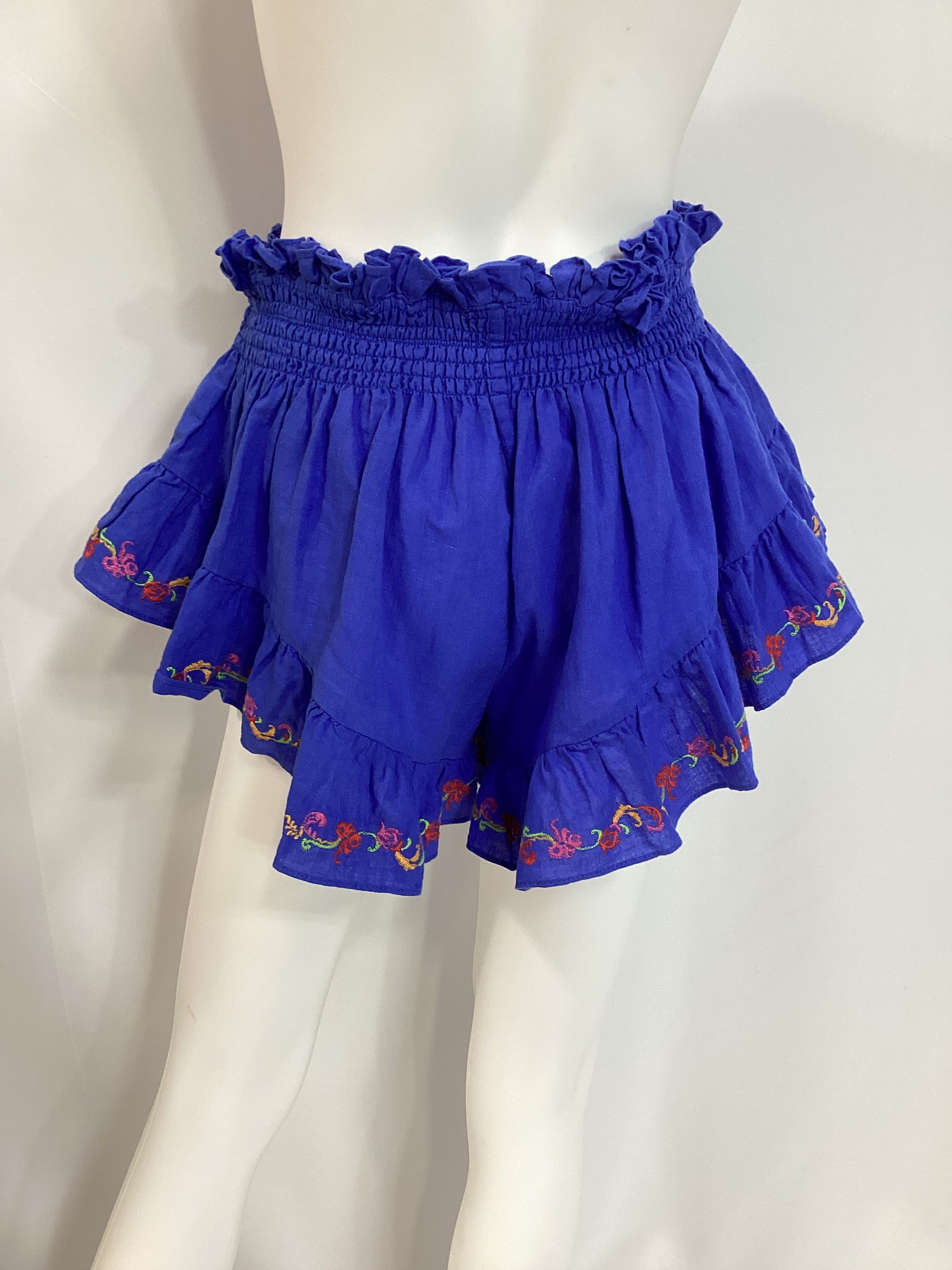 Ruffle Short In Blue Multi Embroidery - Image 3