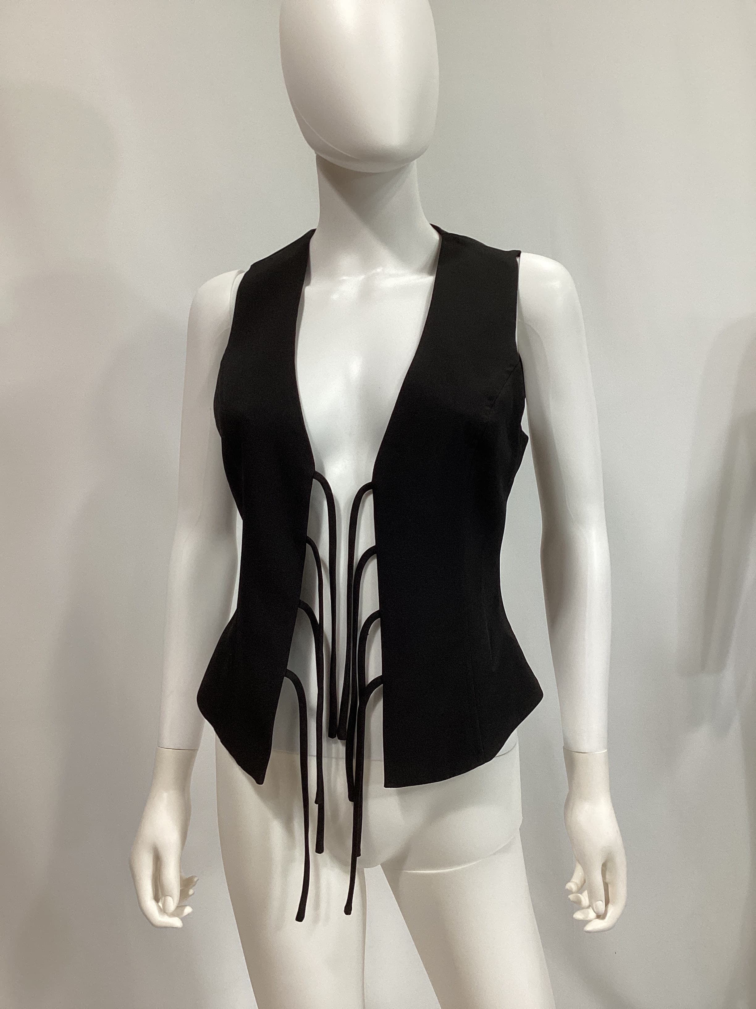 Cavalcade Top In Black - Image 3