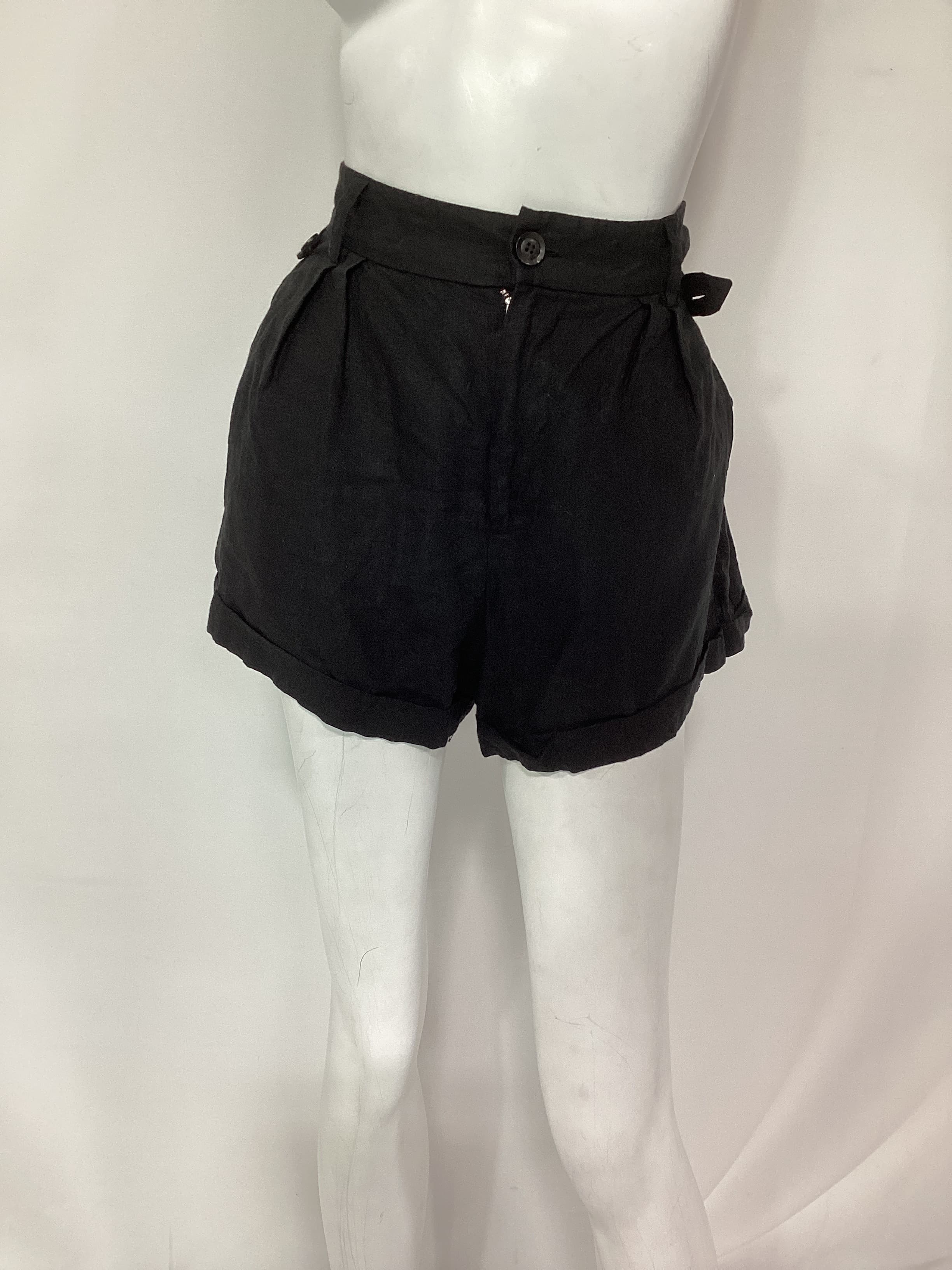 Kenny Linen Button Tab Short In Linen Black - Image 3
