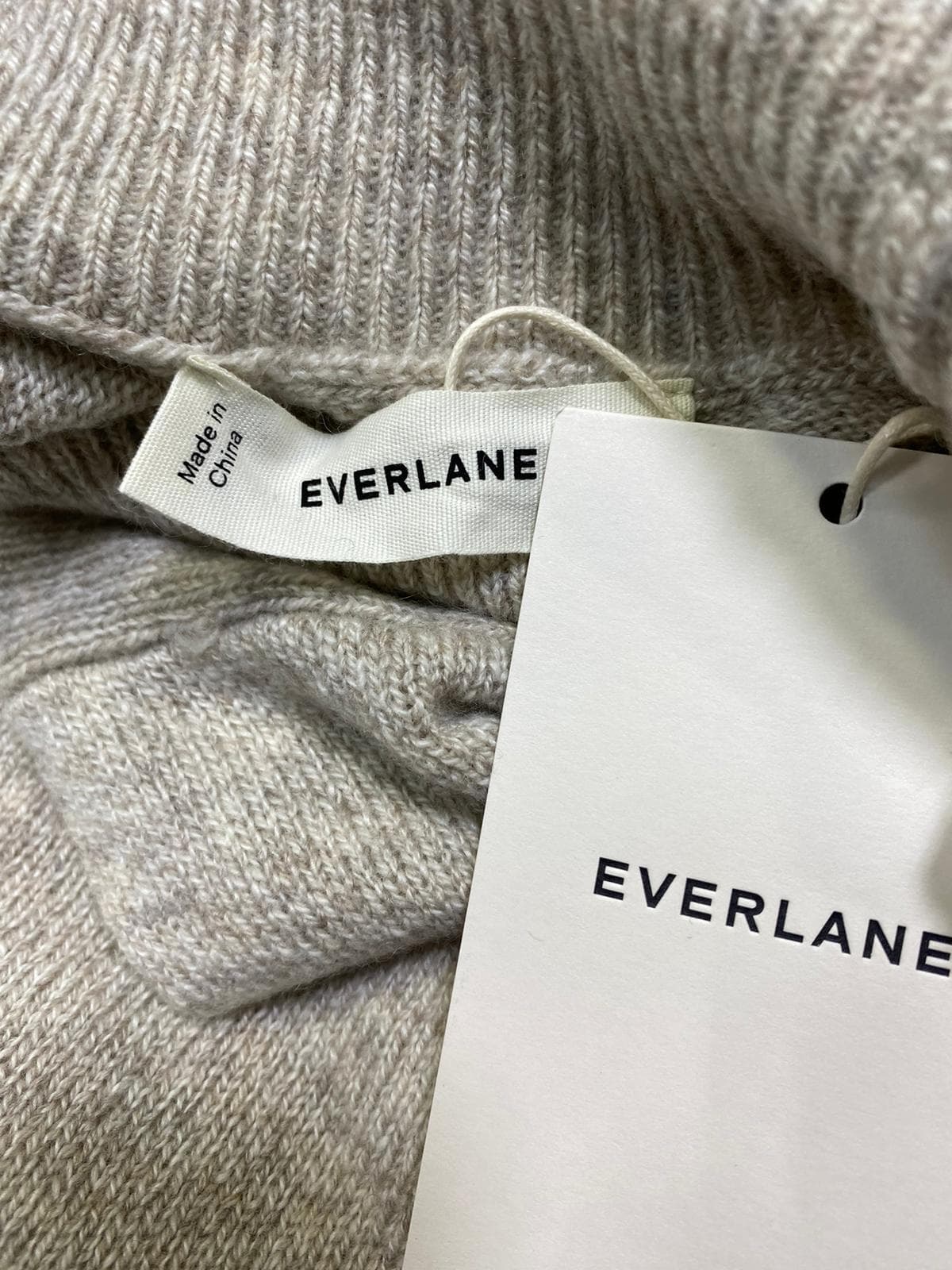The Boxy Turtleneck In Cashmere - Image 1