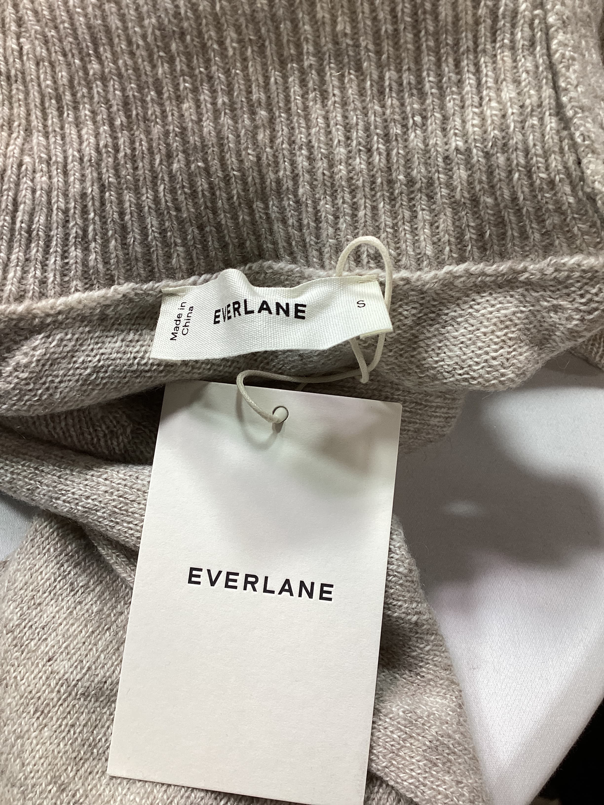 The Boxy Turtleneck In Cashmere - Image 1