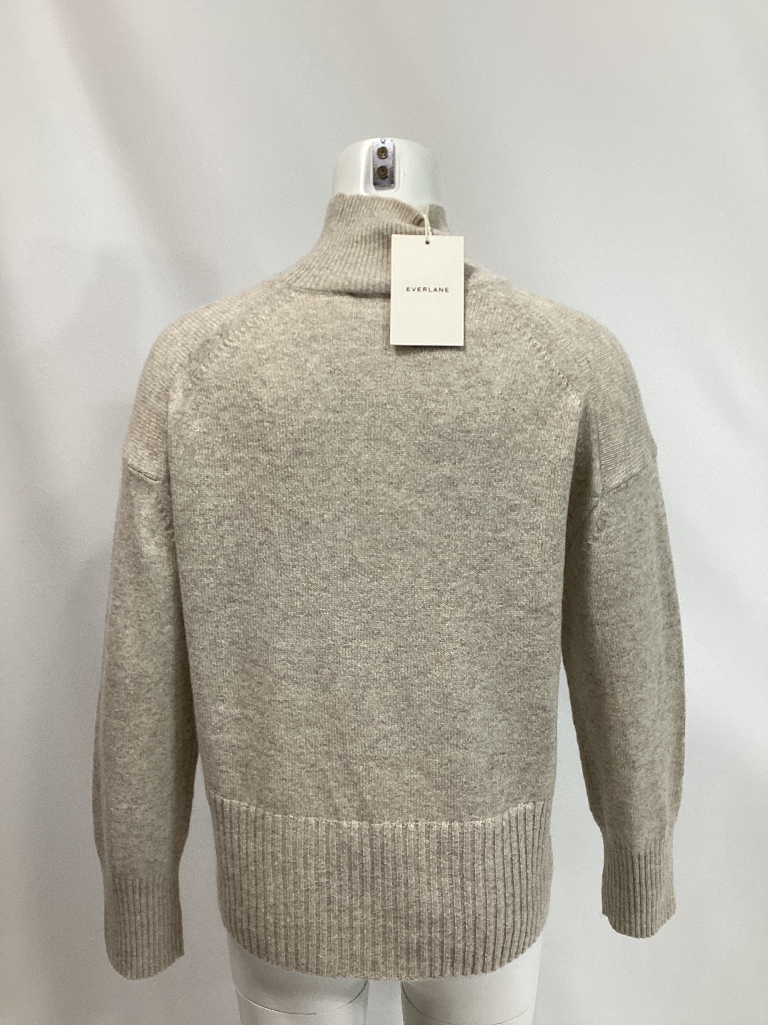 The Boxy Turtleneck In Cashmere - Image 3