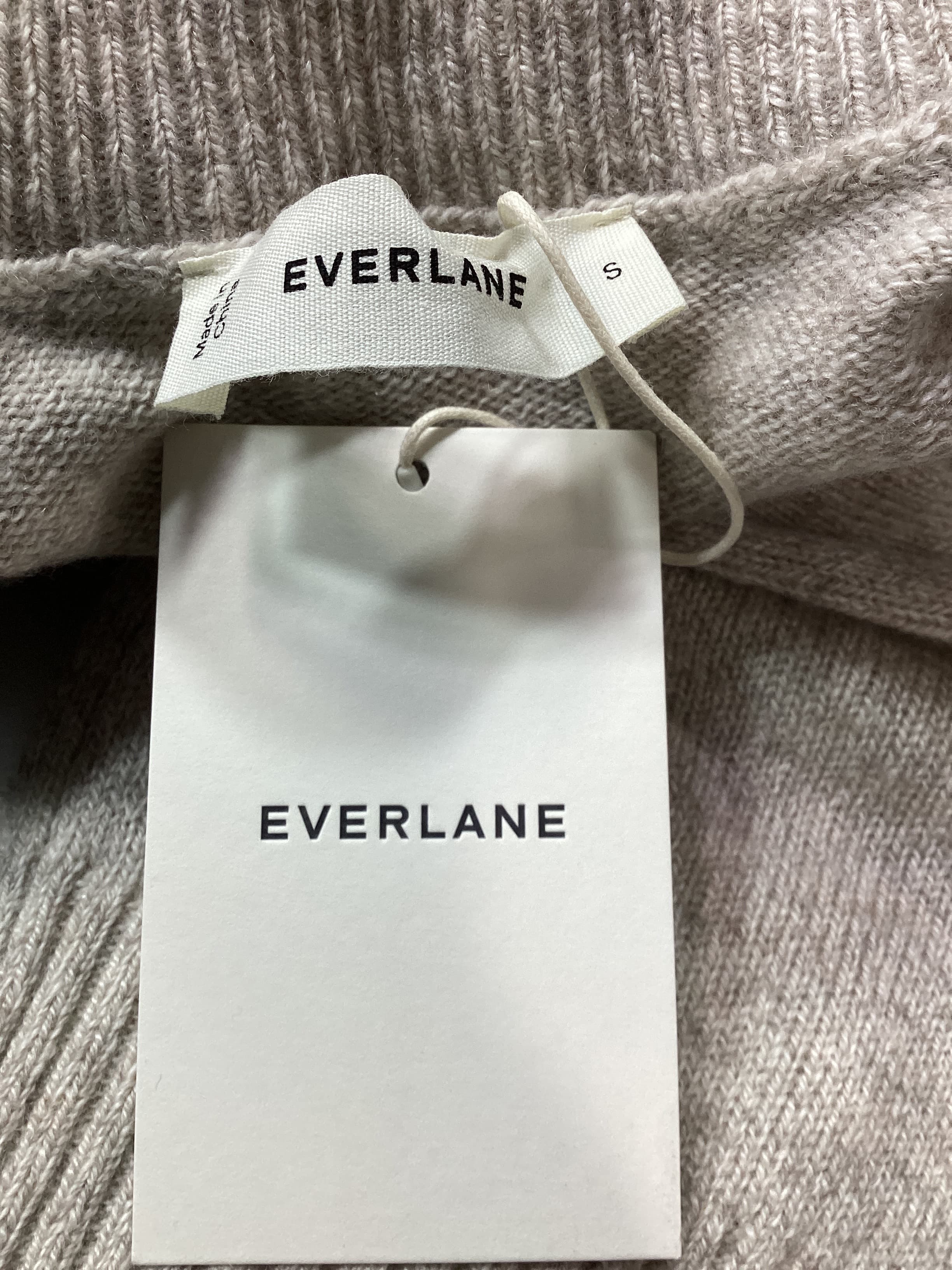 The Boxy Turtleneck In Cashmere - Image 2