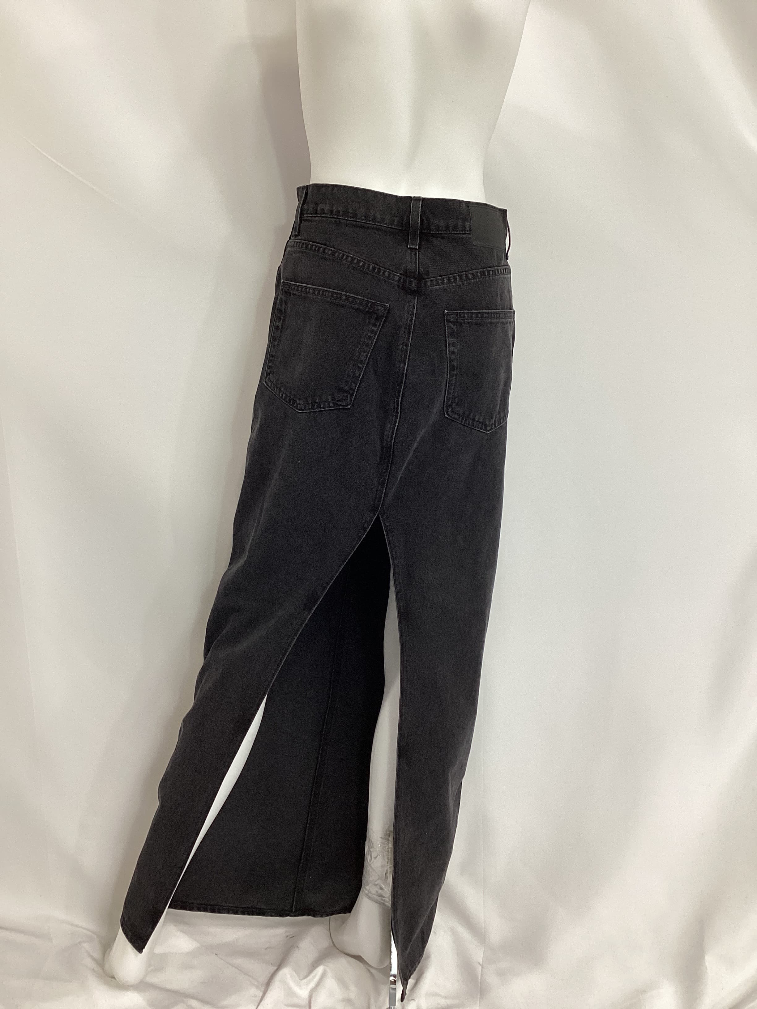 Amara Maxi Pencil Skirt With Back Slit - Image 3