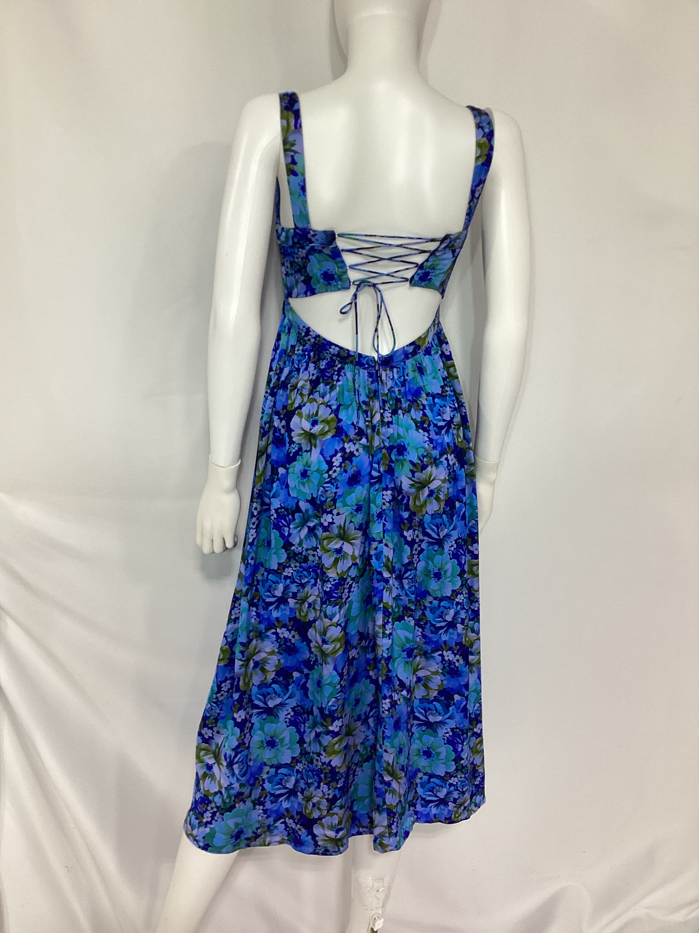 Astor Midi Dress In Blue - Image 3