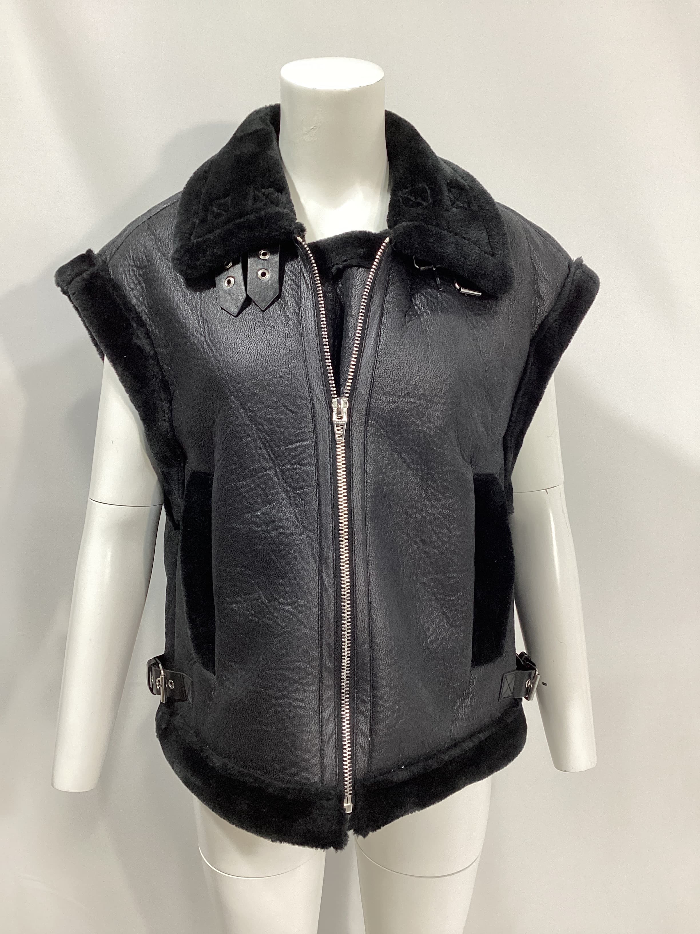 Sherpa Moto Vest - Image 2