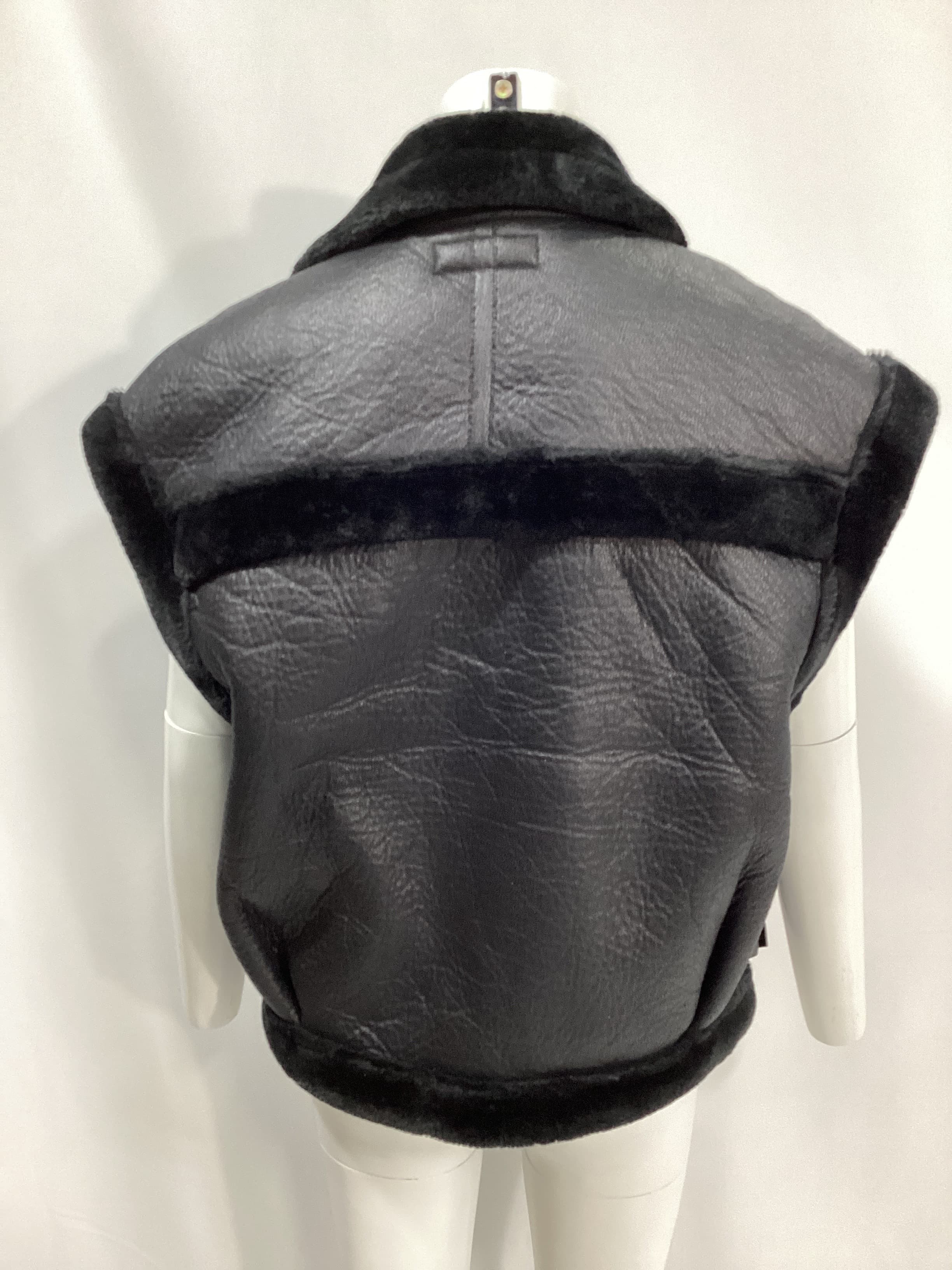 Sherpa Moto Vest - Image 3