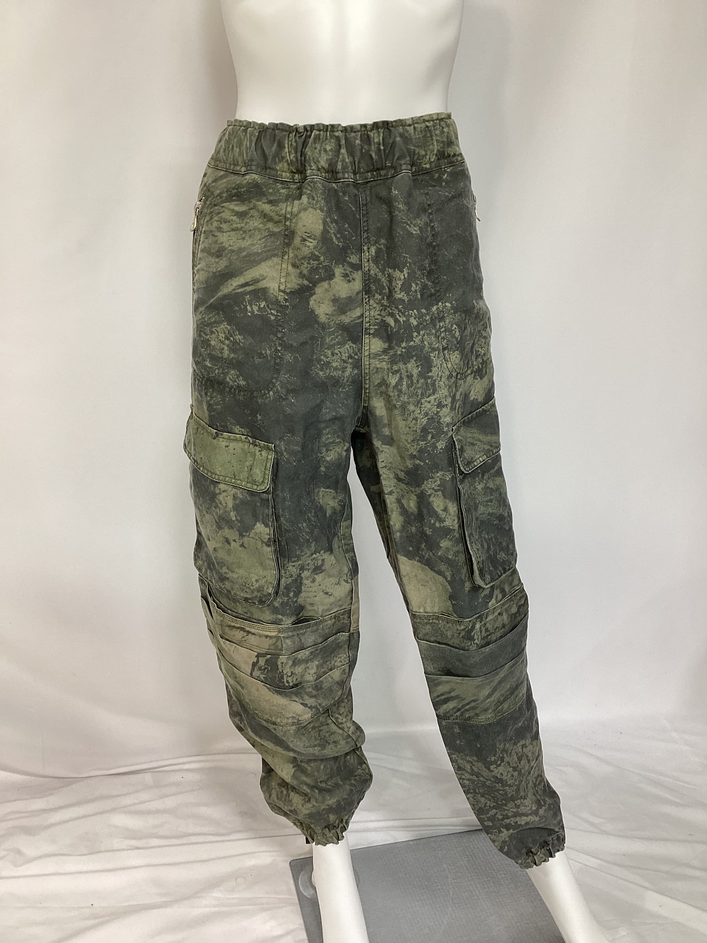 Mirt Pant In Army & Green - Image 2