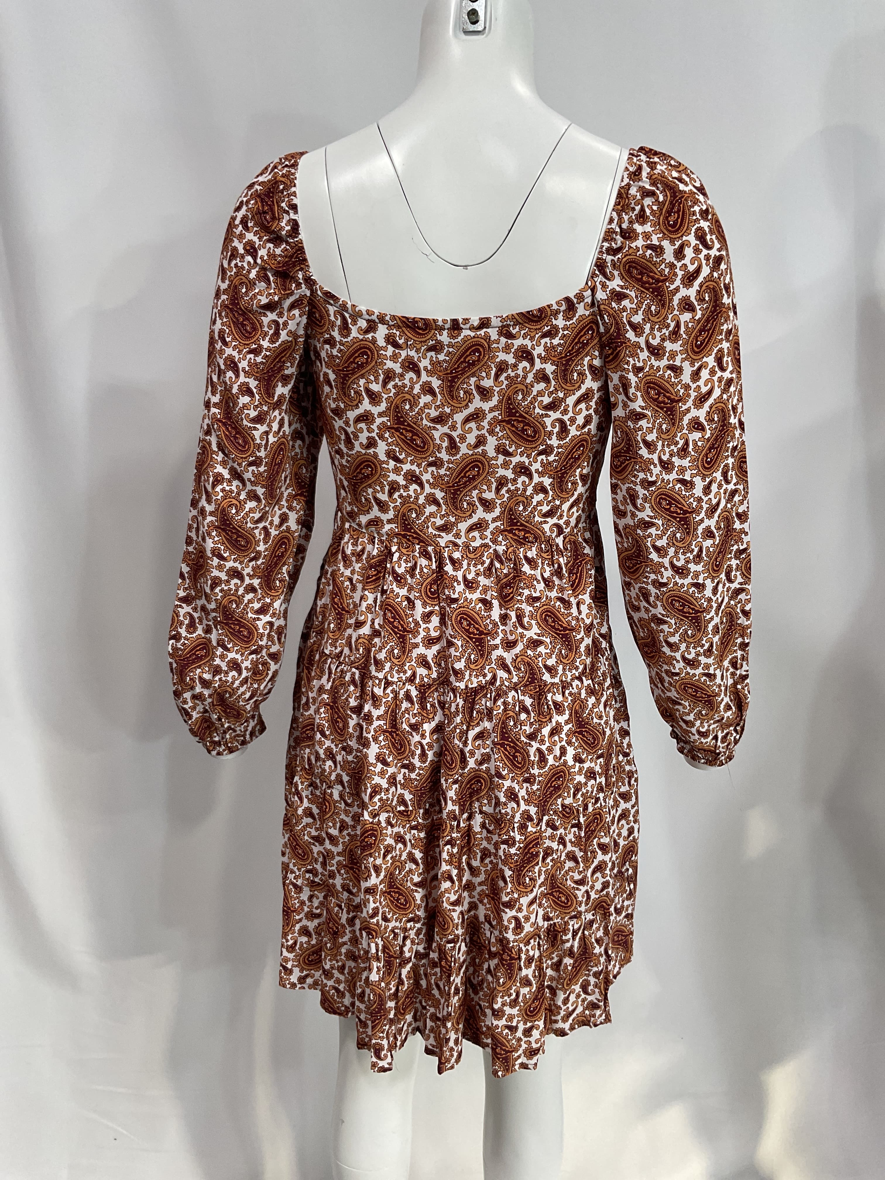 Naline Mini Dress In Burgundy Sable Paisley - Image 2