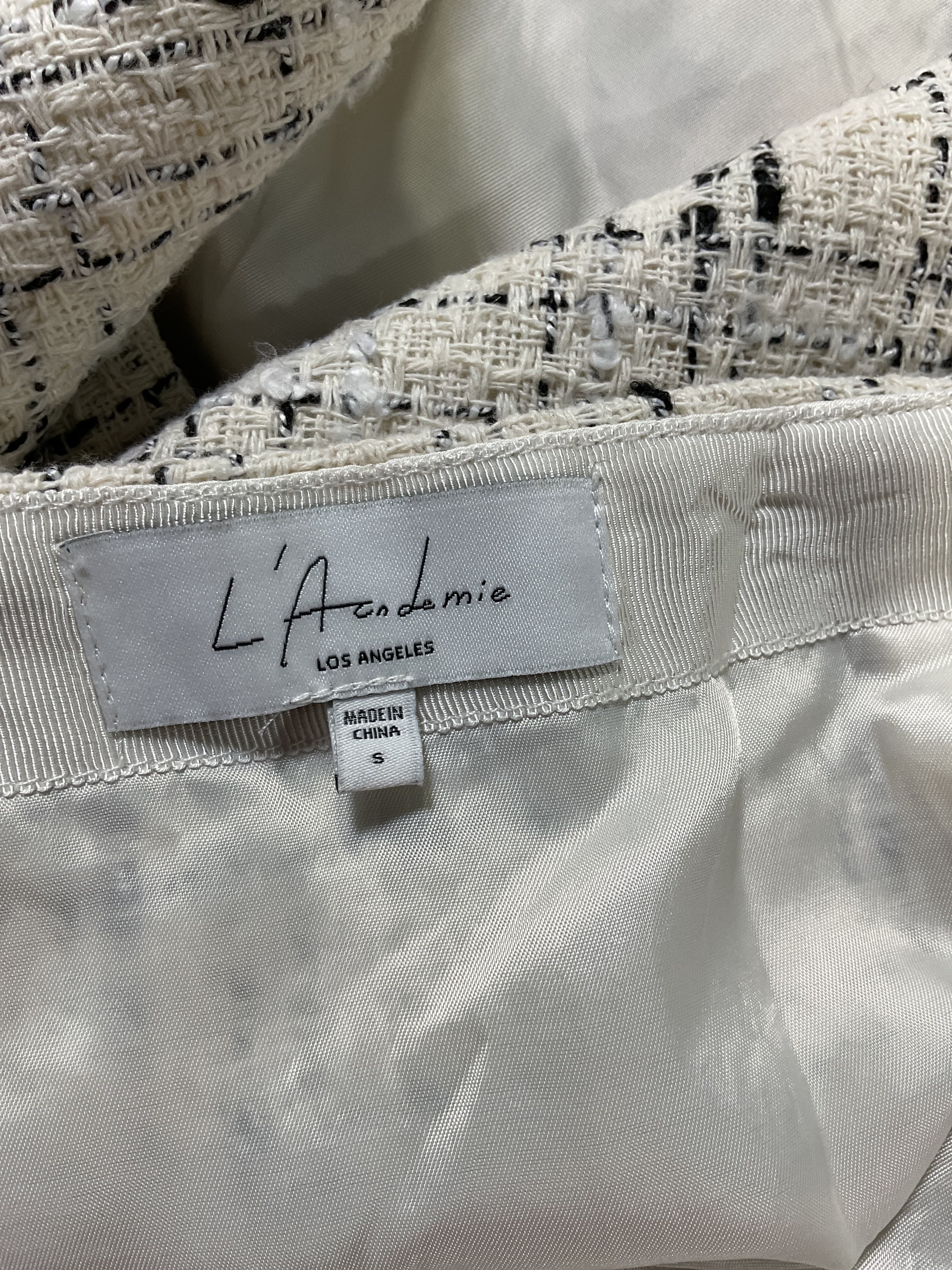 Leila Mini Skirt In Ivory & Black - Image 3