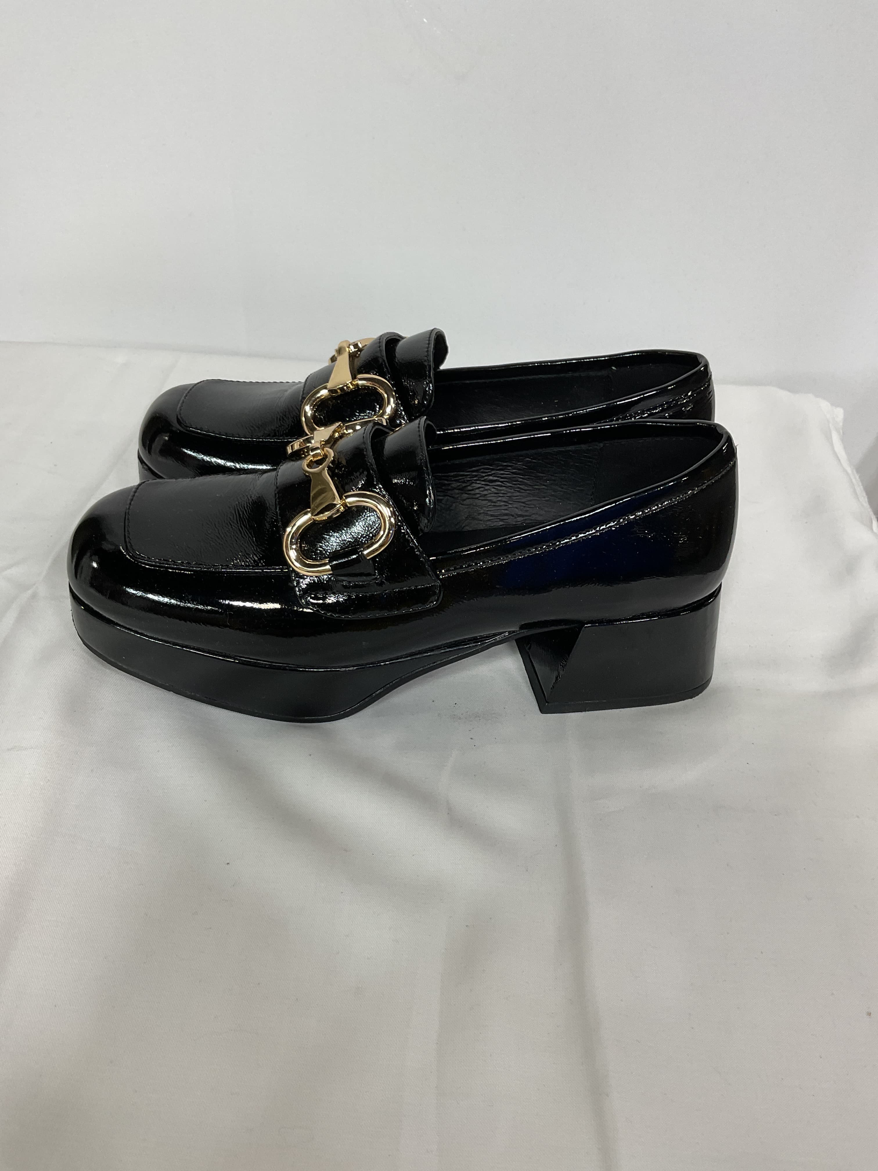 Student Loafer In Black Crinkle Patent - Image 4