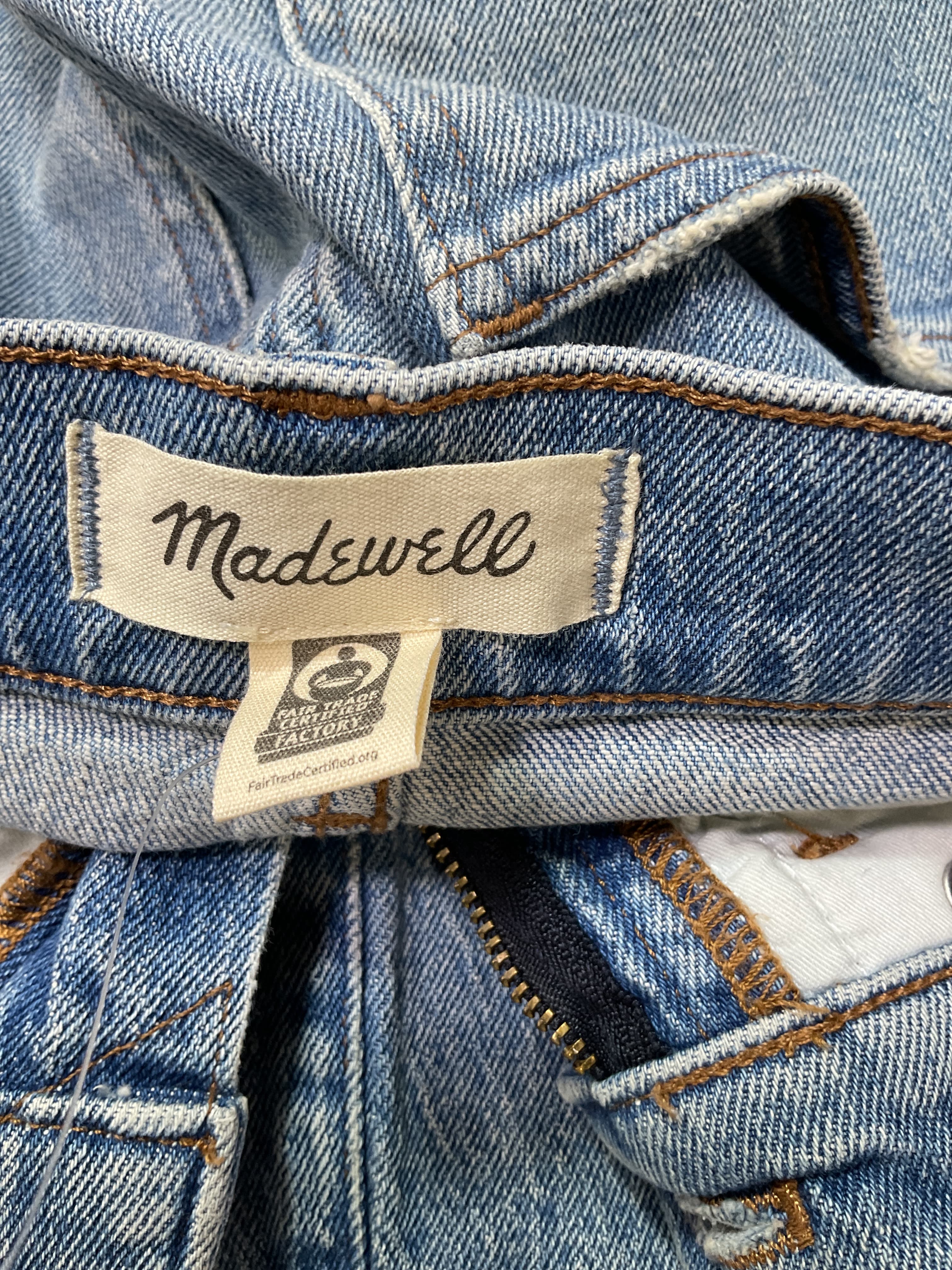 The Petite '90s Straight Jean In Rondell Wash: Crease Edition - Image 2