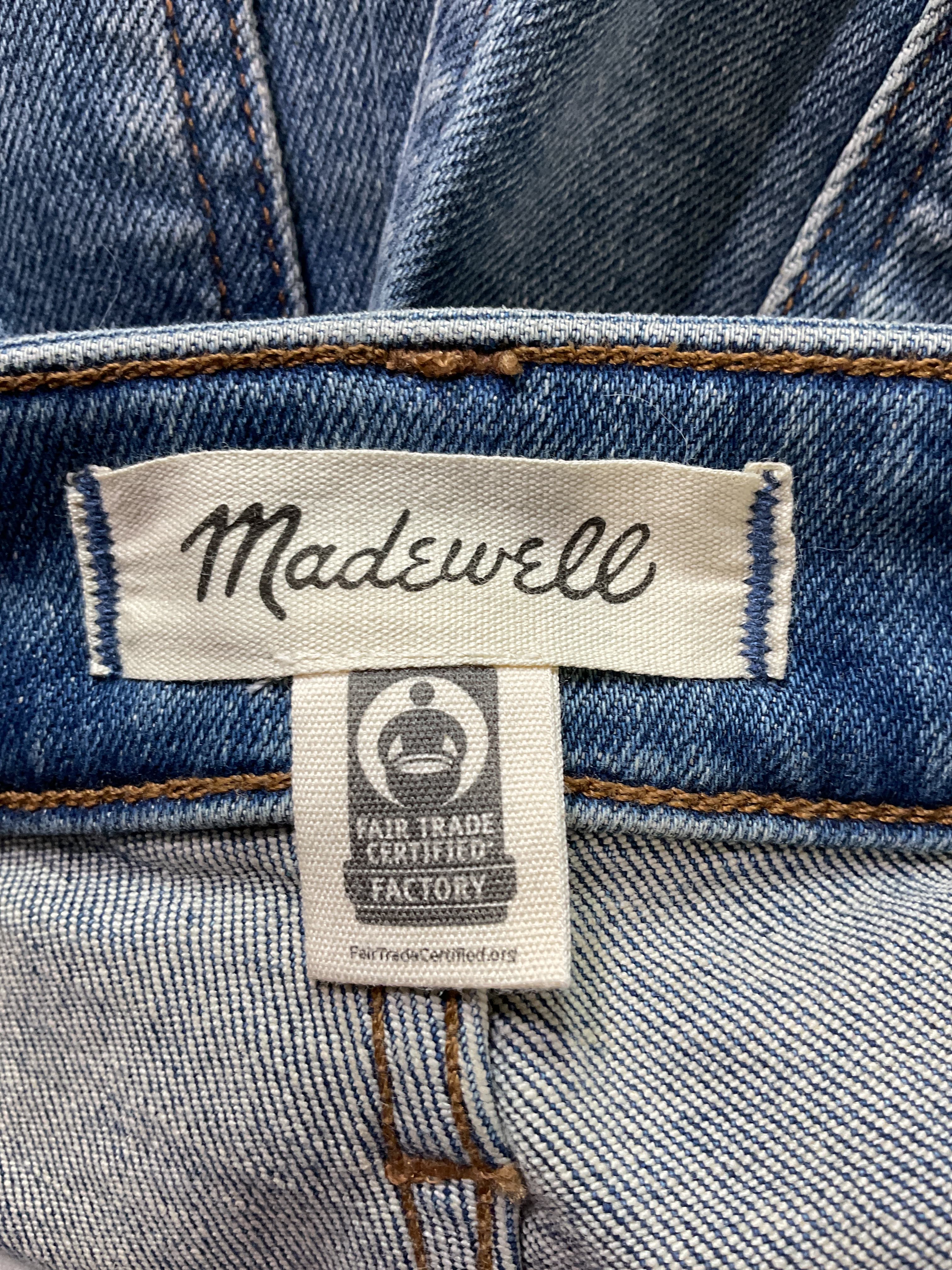 Curvy Kick Out Crop Jeans In Oneida Wash - Image 3