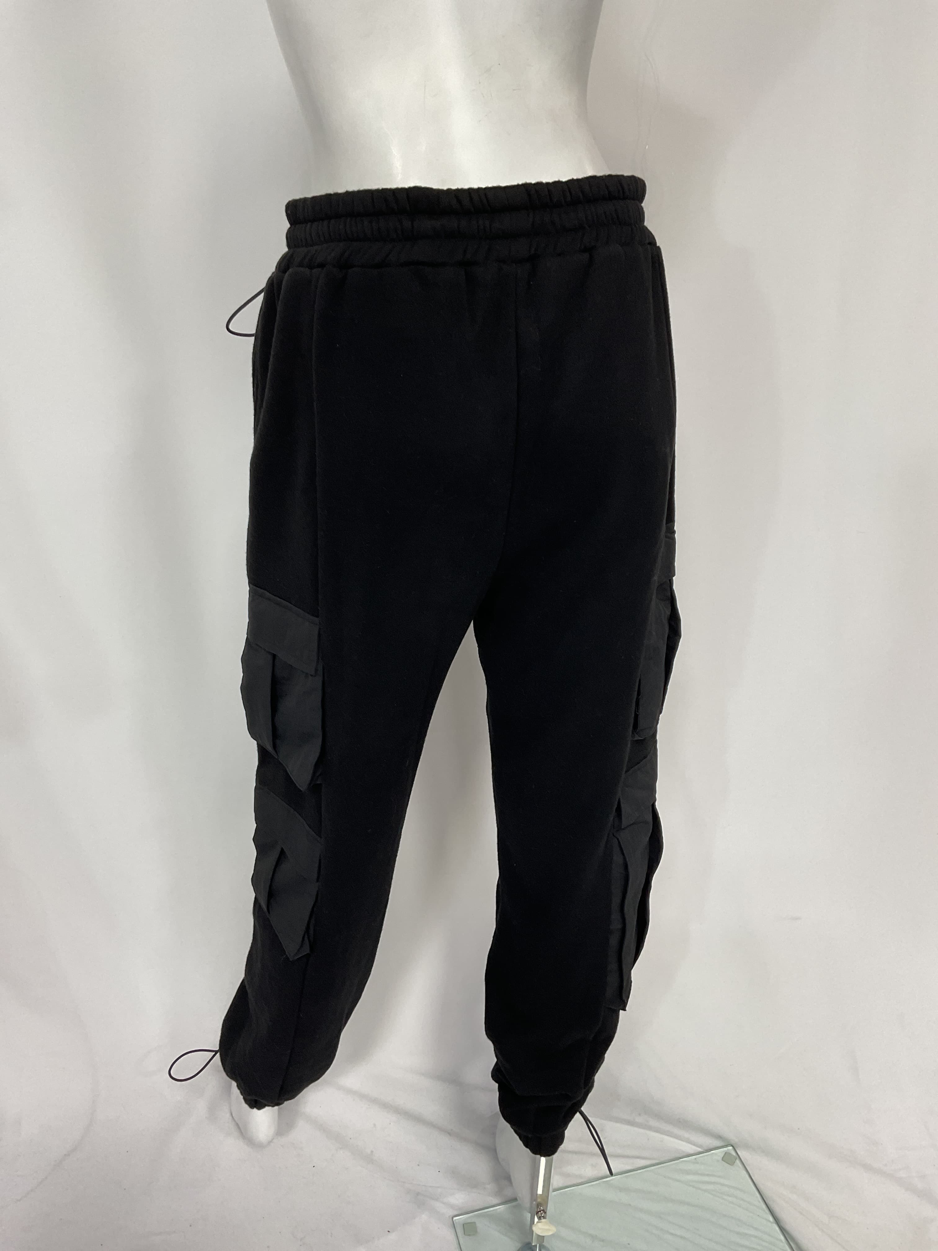 Cargo Pants In Black - Image 3