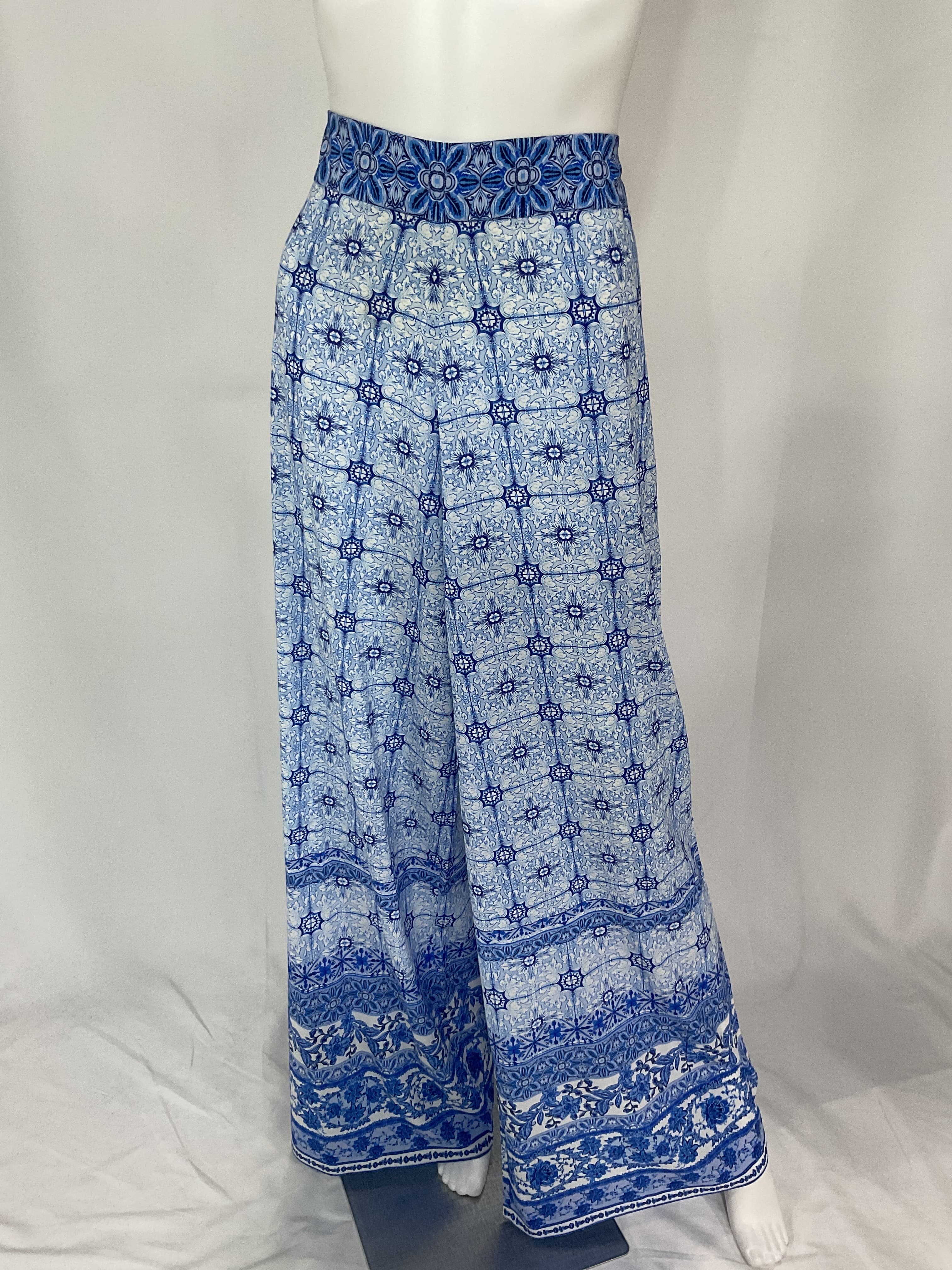 Athena Wide Leg Pant In Greek Tile - Image 3