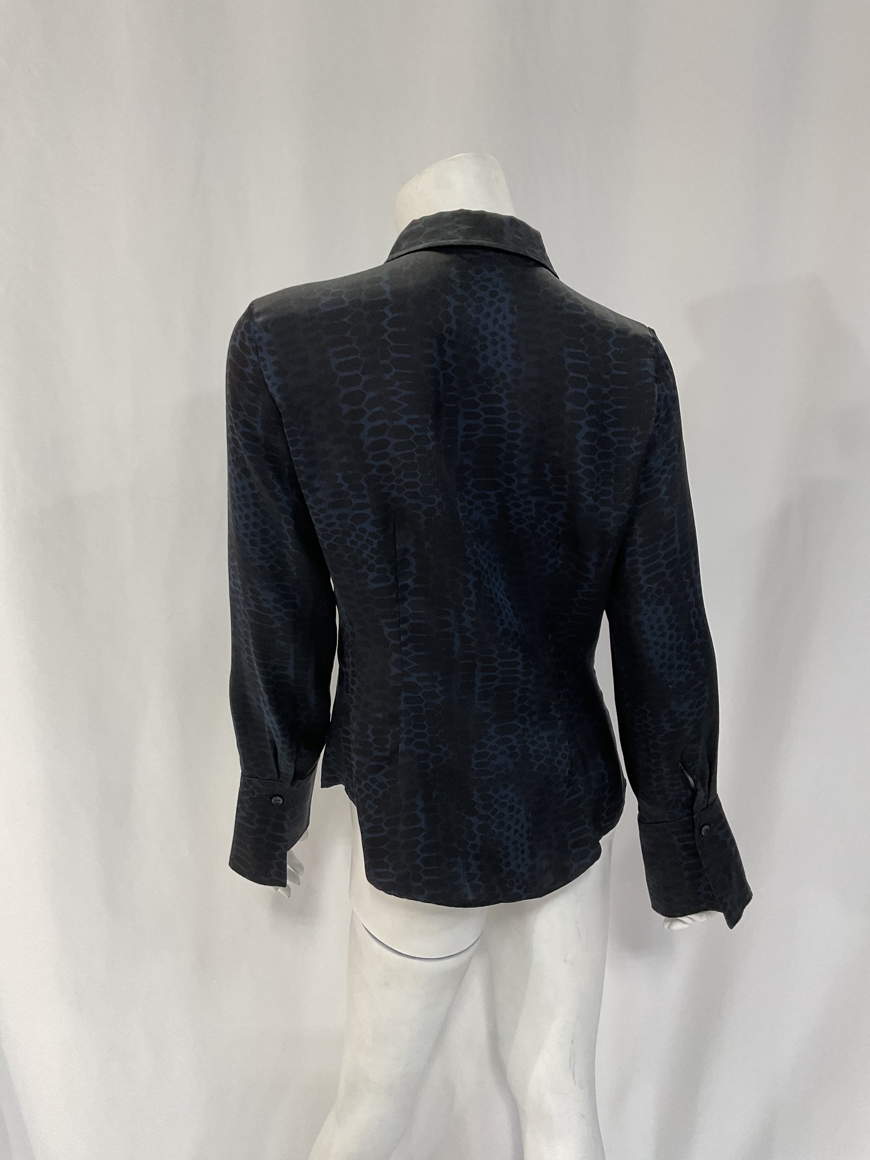 Neo Shirt In Python - Image 4