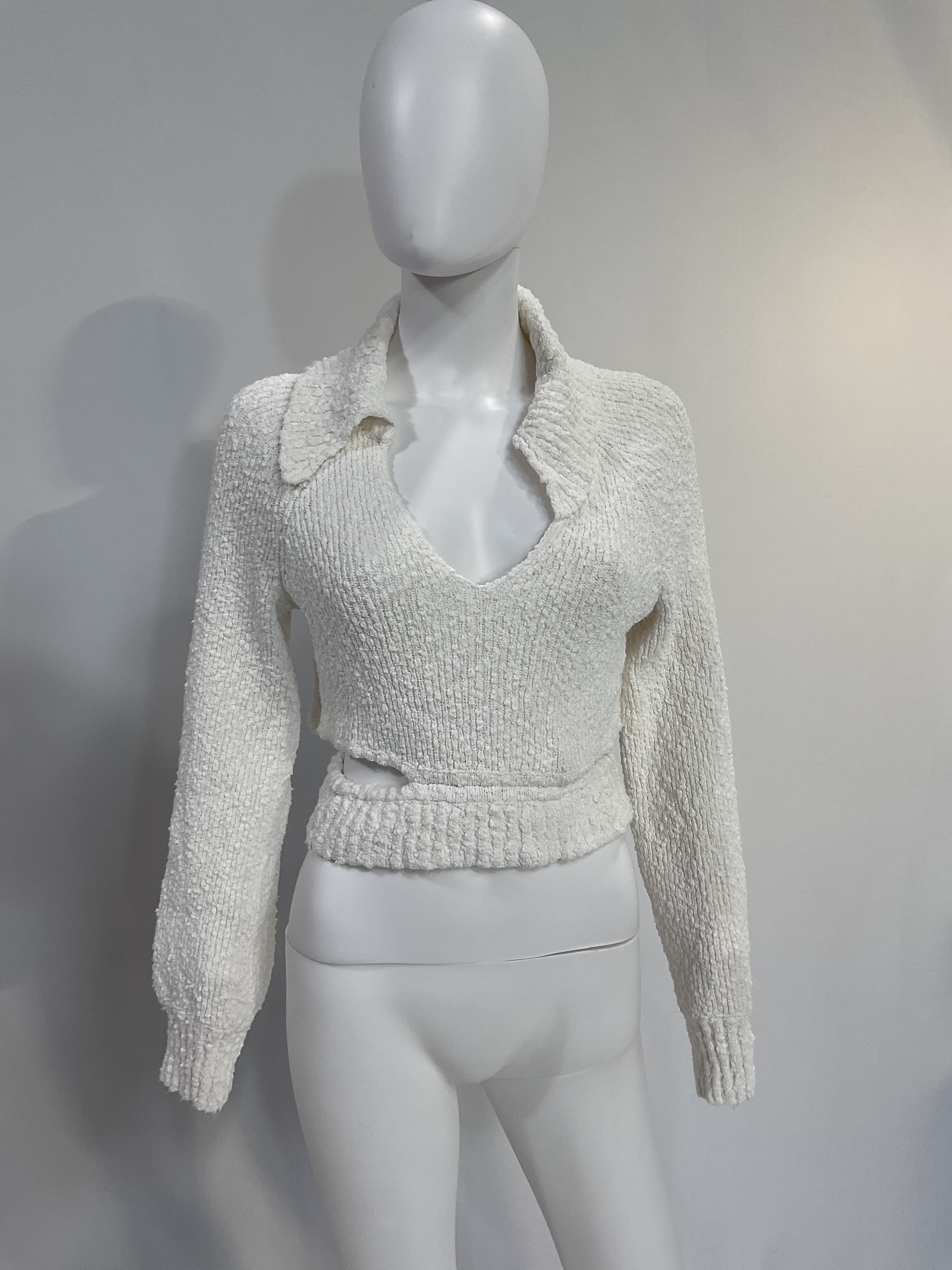 L'academie X Marianna Hewitt Imani Boucle Knit Pullover In White - Image 2
