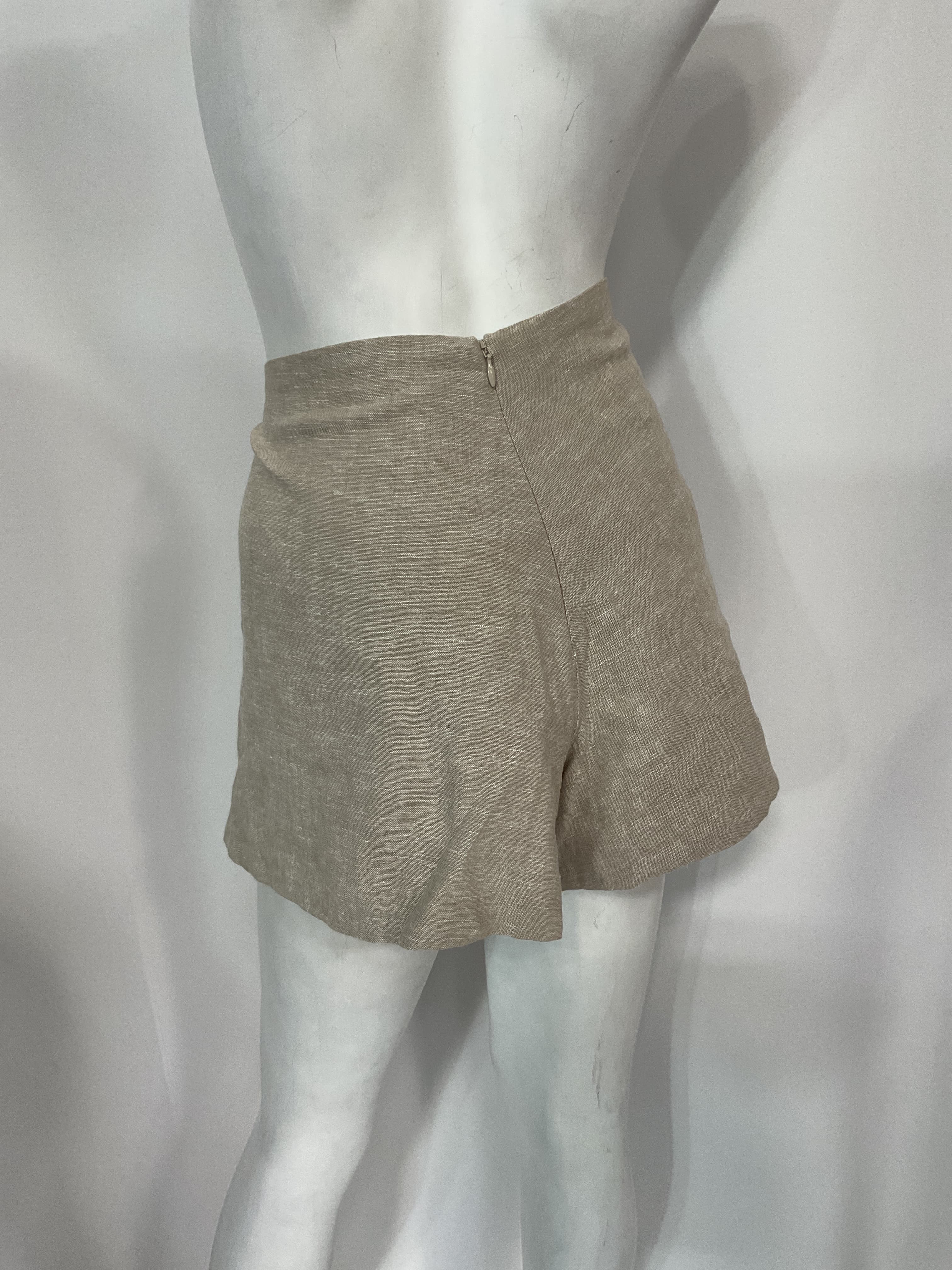 Amalia Shorts In Flax - Image 3