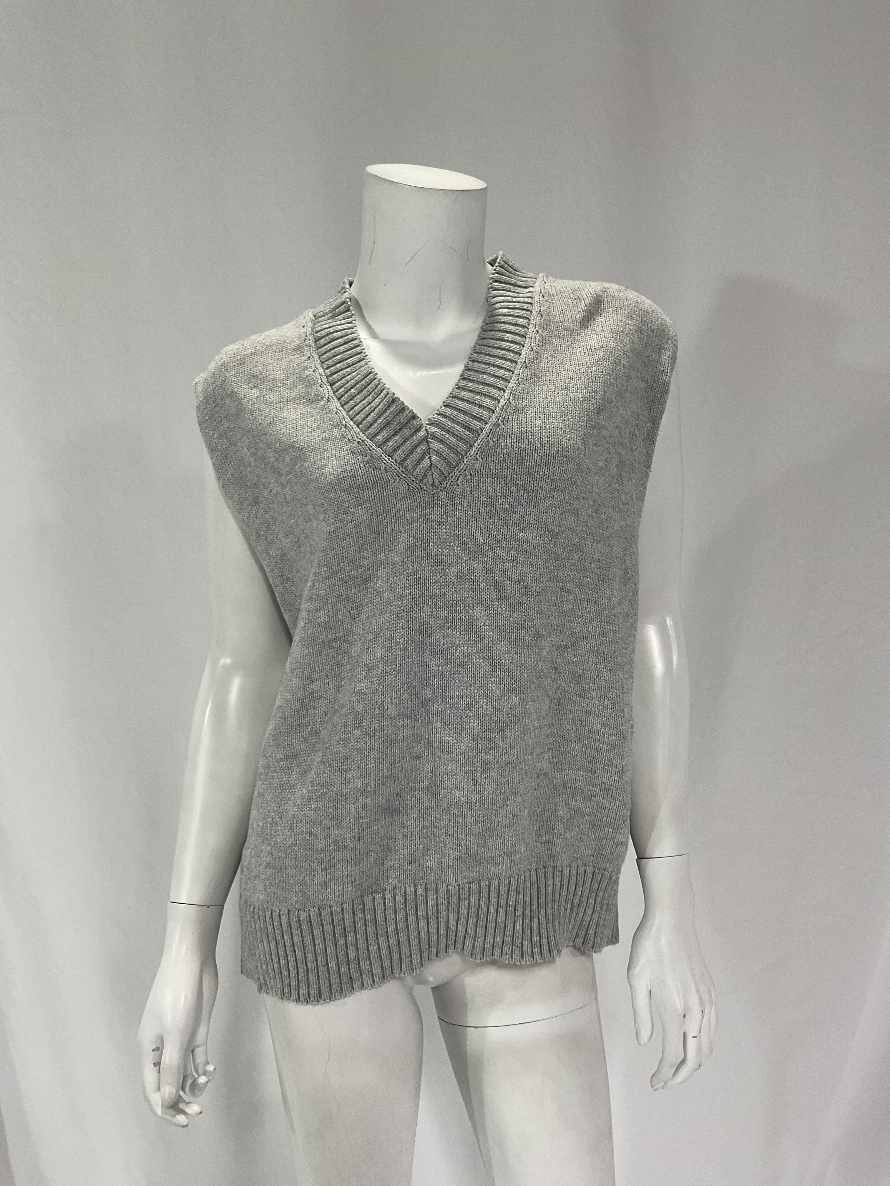 Oversized Sweater Vest In Heather Grey - Image 2