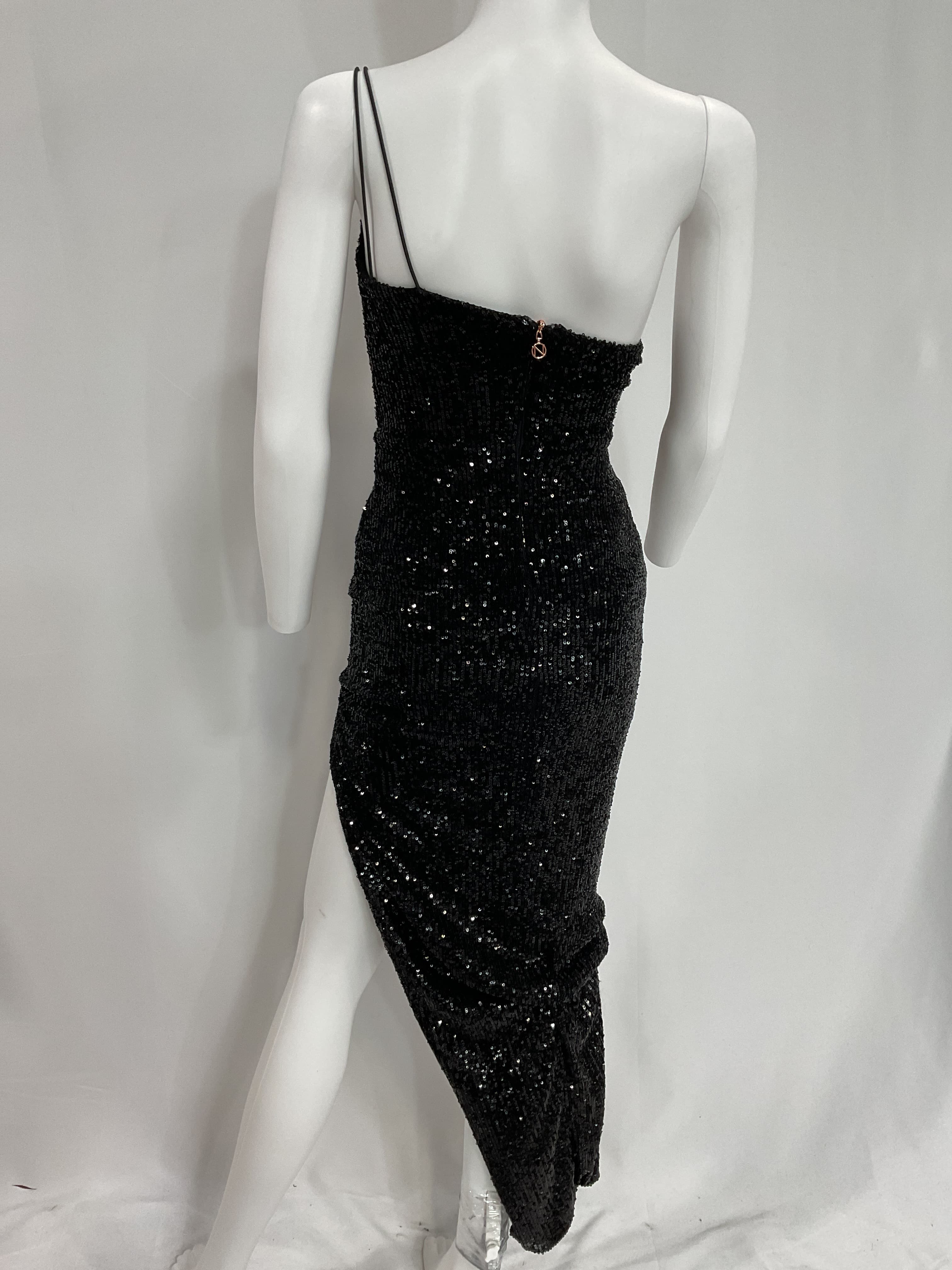 Leilani On Shoulder Gown In Black - Image 2