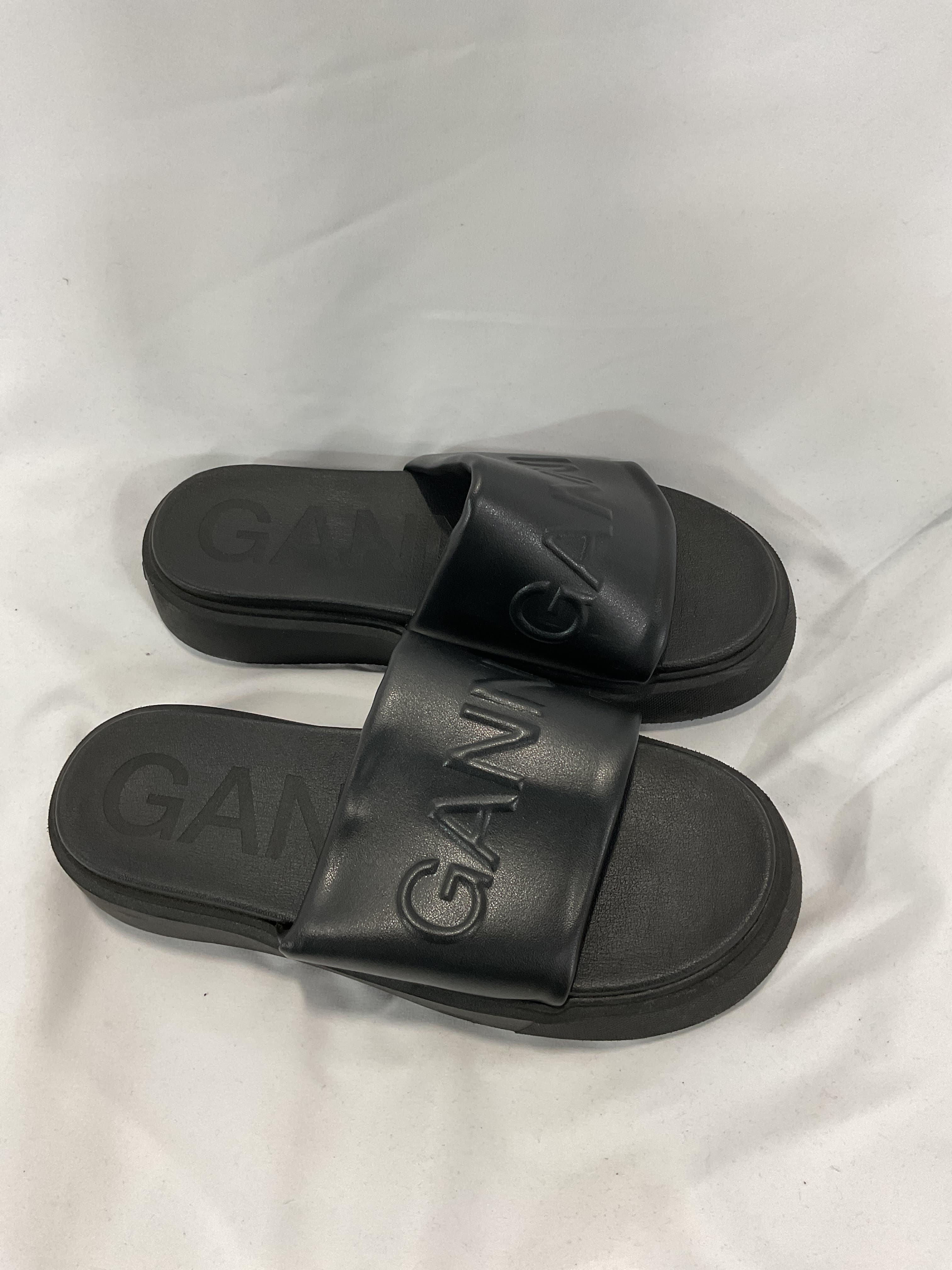 Vegea Slide Sandals - Image 2