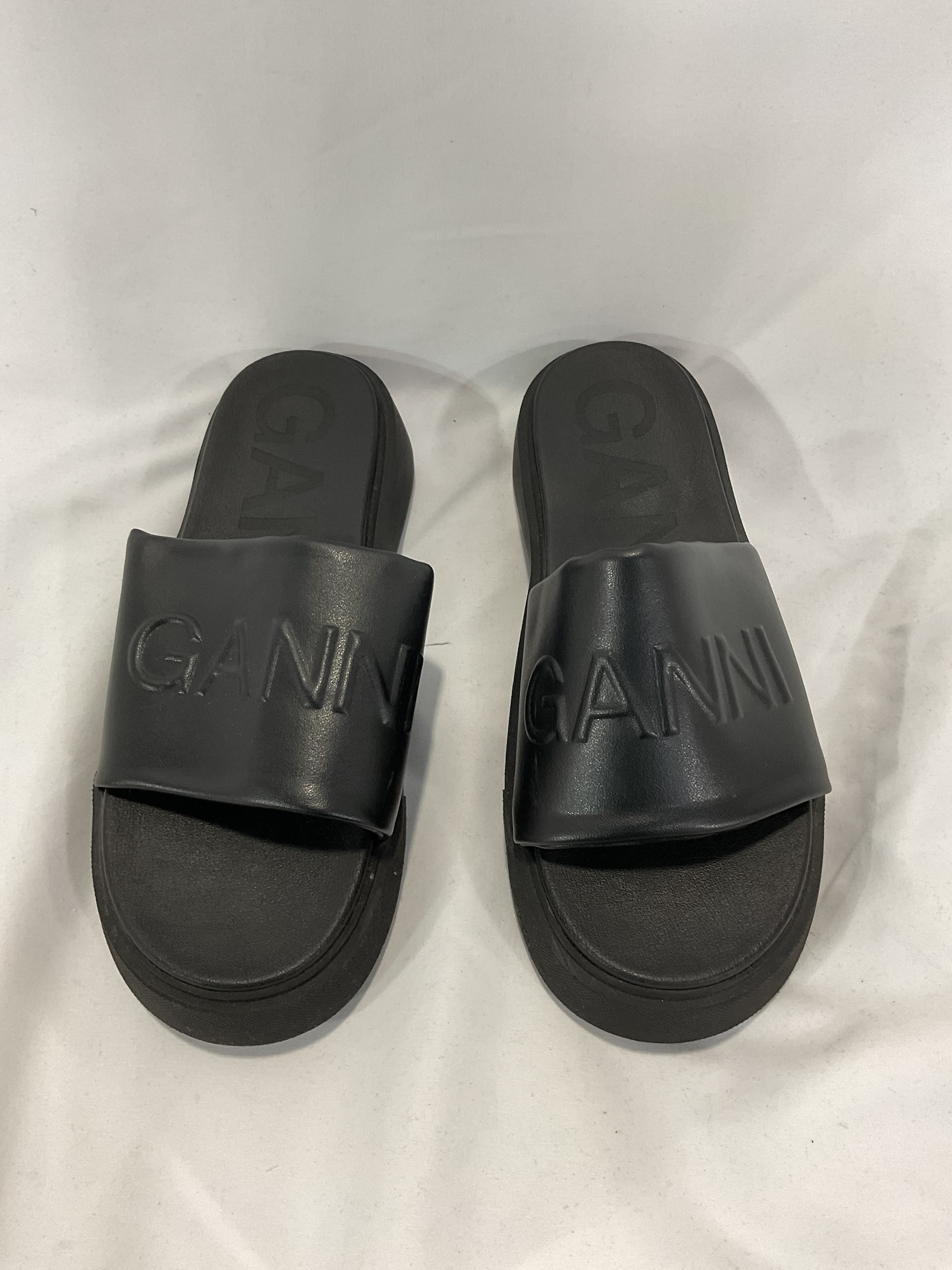 Vegea Slide Sandals - Image 4