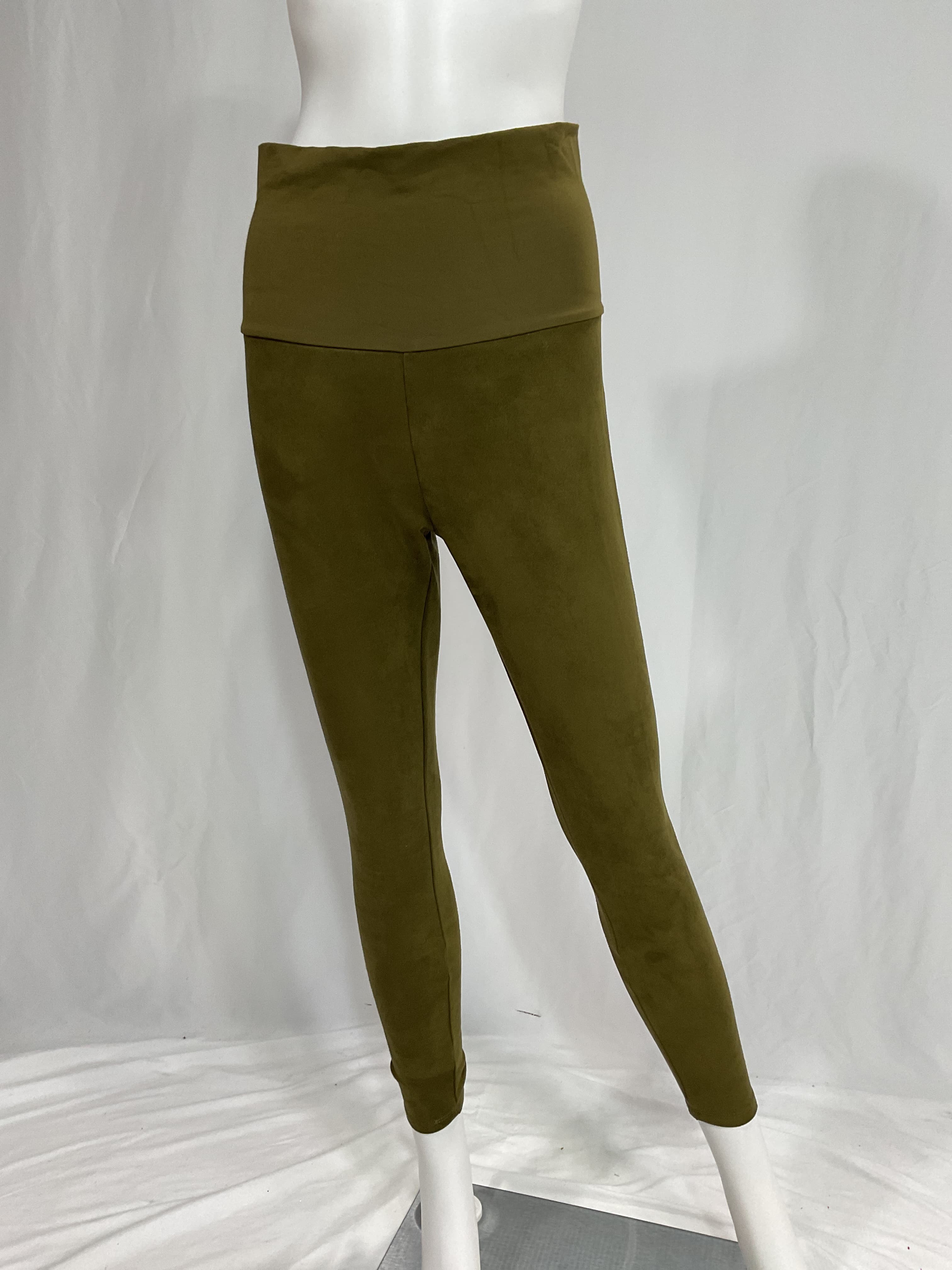 The Vegan Stretch Suede Before, During & After Legging - Image 2