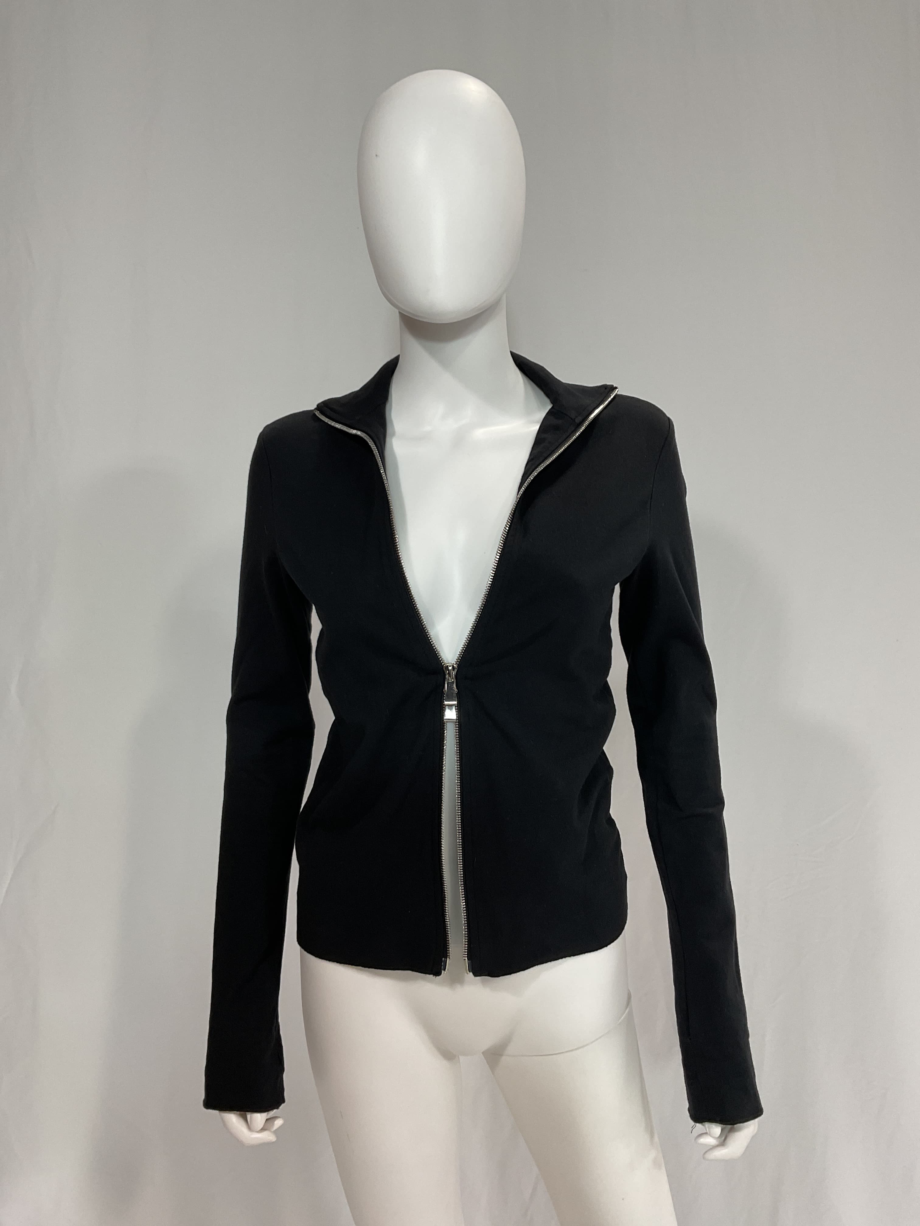 Two Way Zip Sport In Black - Image 3