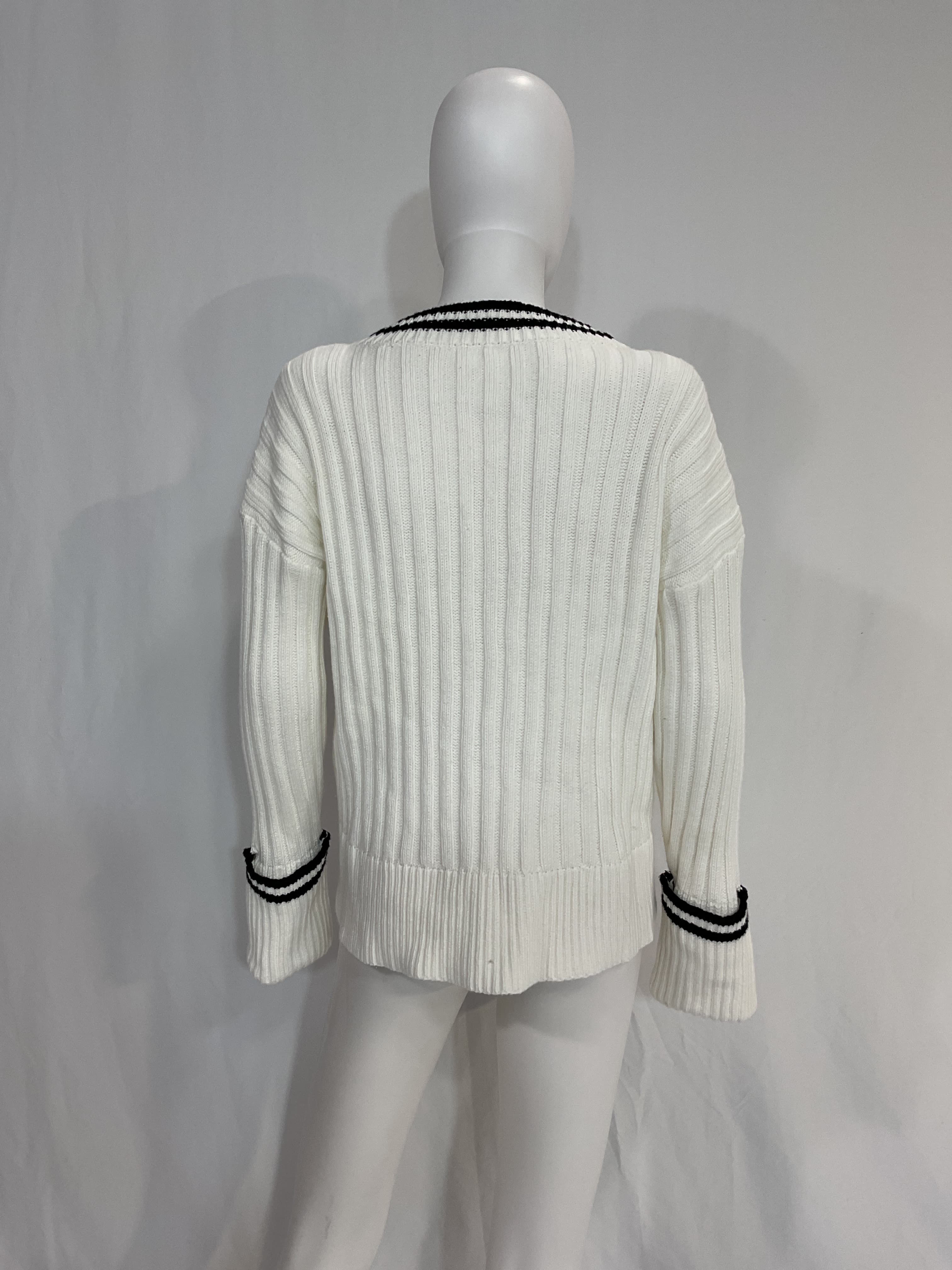 Danil V Neck Sweater In White & Black - Image 2