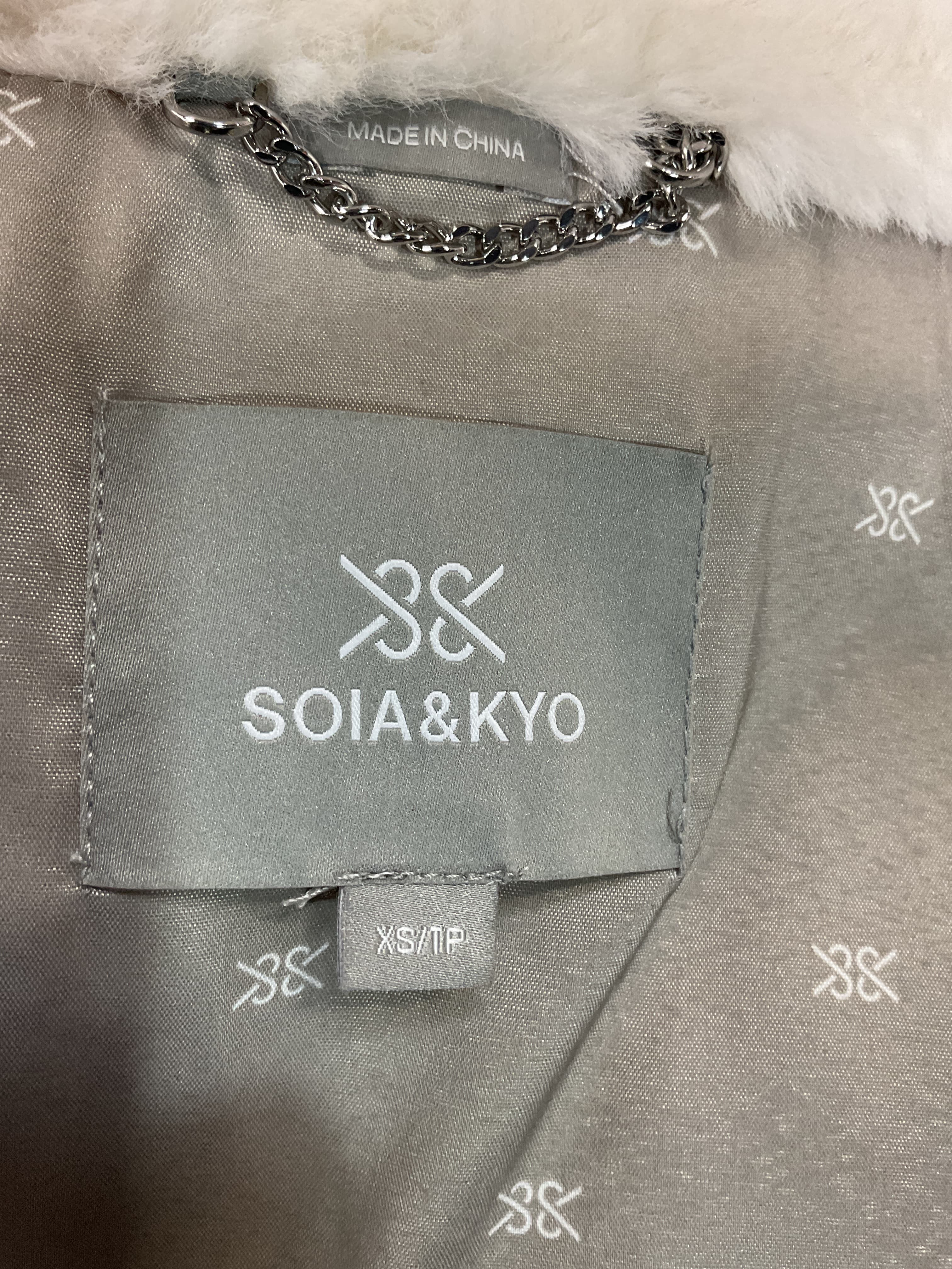 Bea C Jacket - Image 4