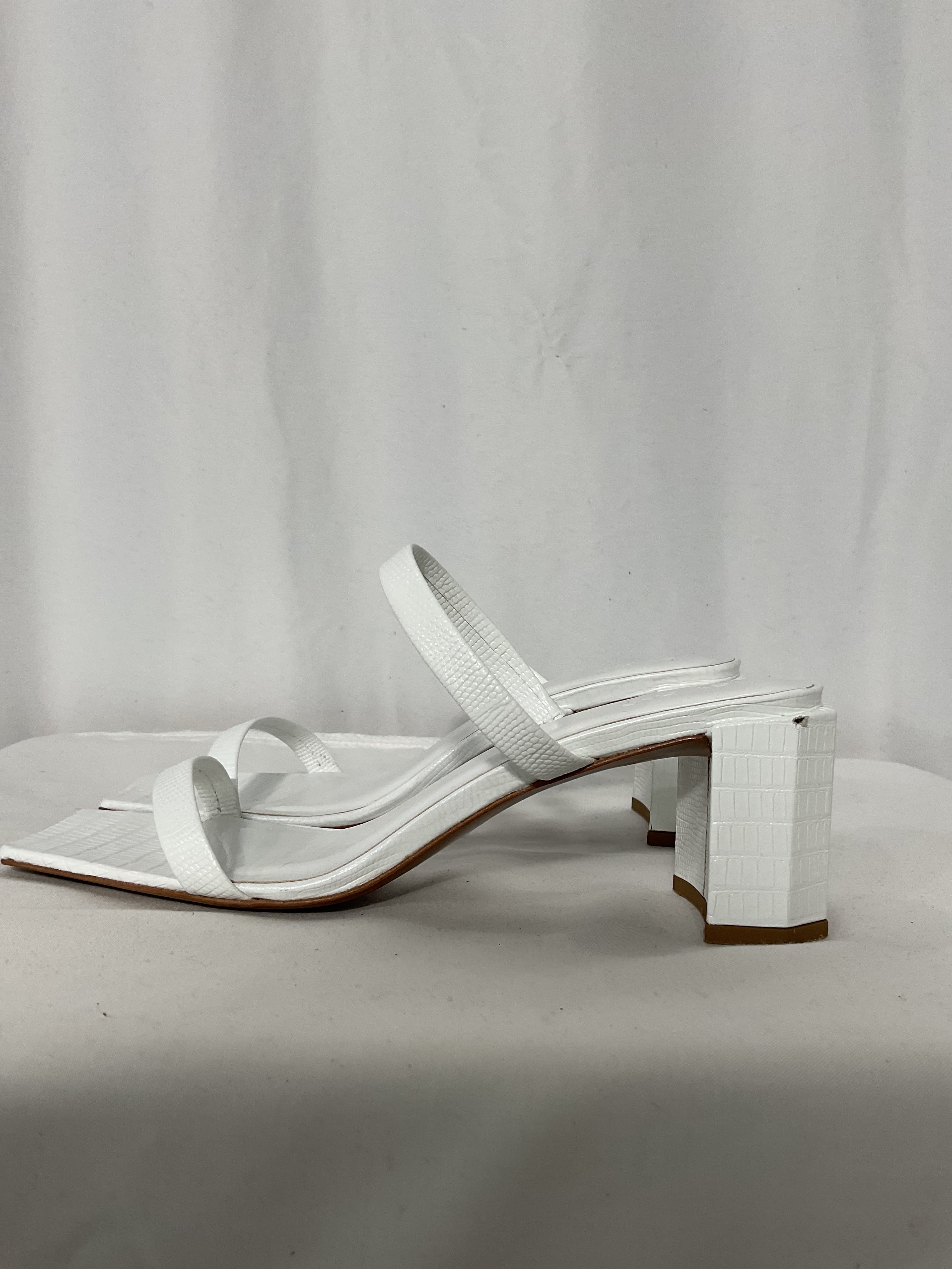 Tanya Embossed Chunky Heel S - Image 4