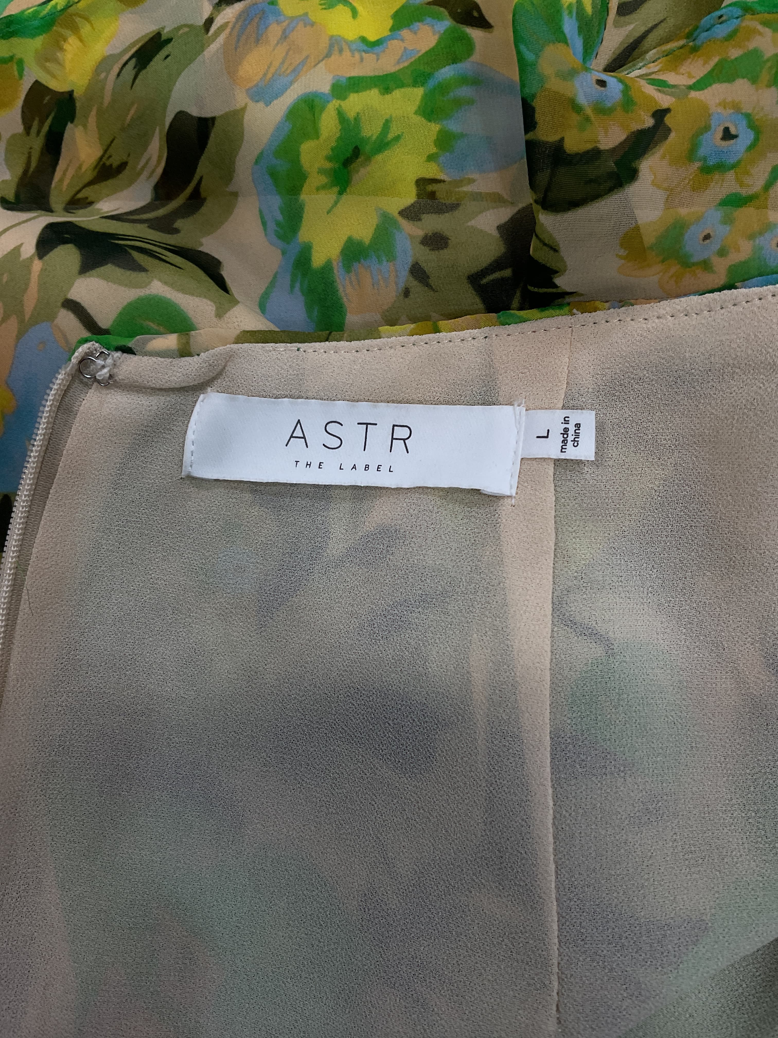 Aneira Dress In Green Multi - Image 4