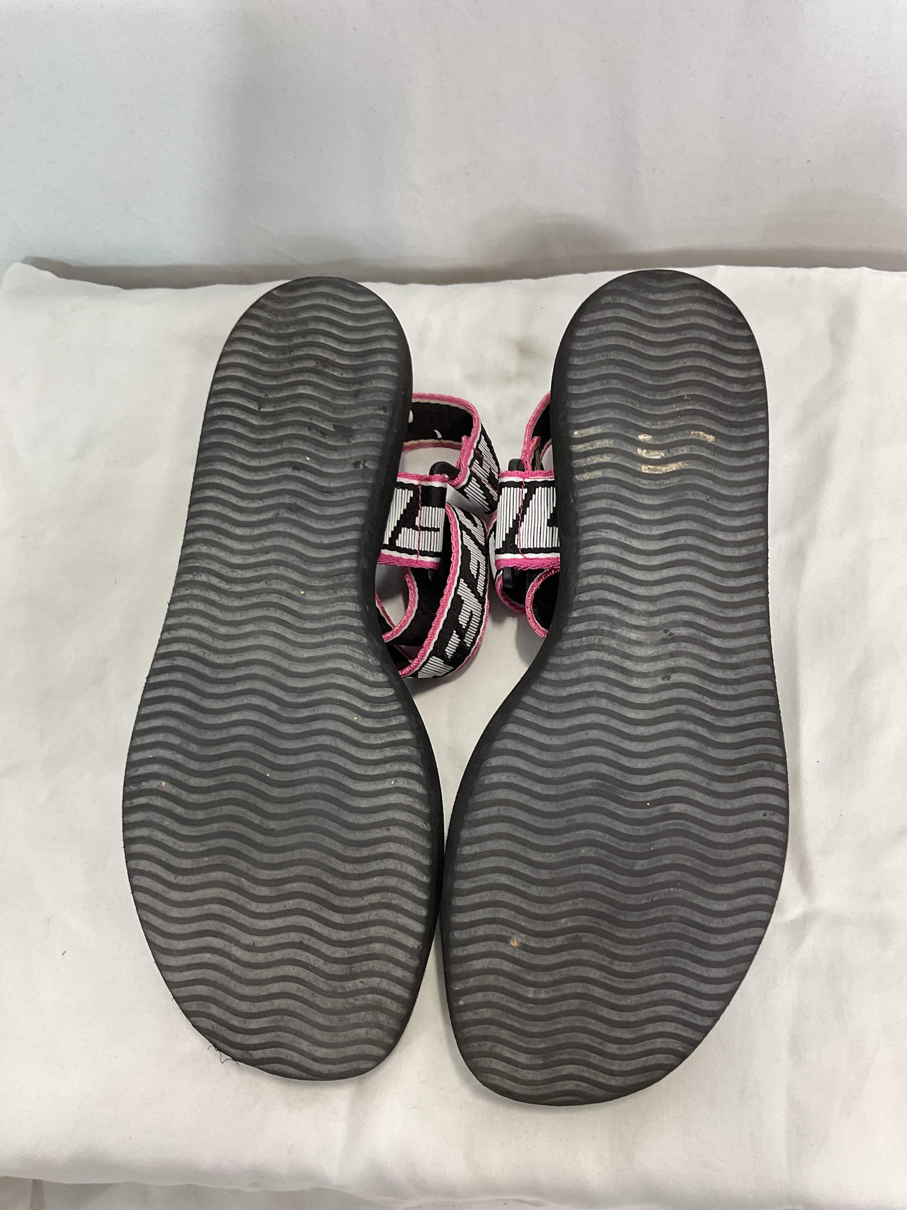 Trek Logo-Strap Sandals - Image 2
