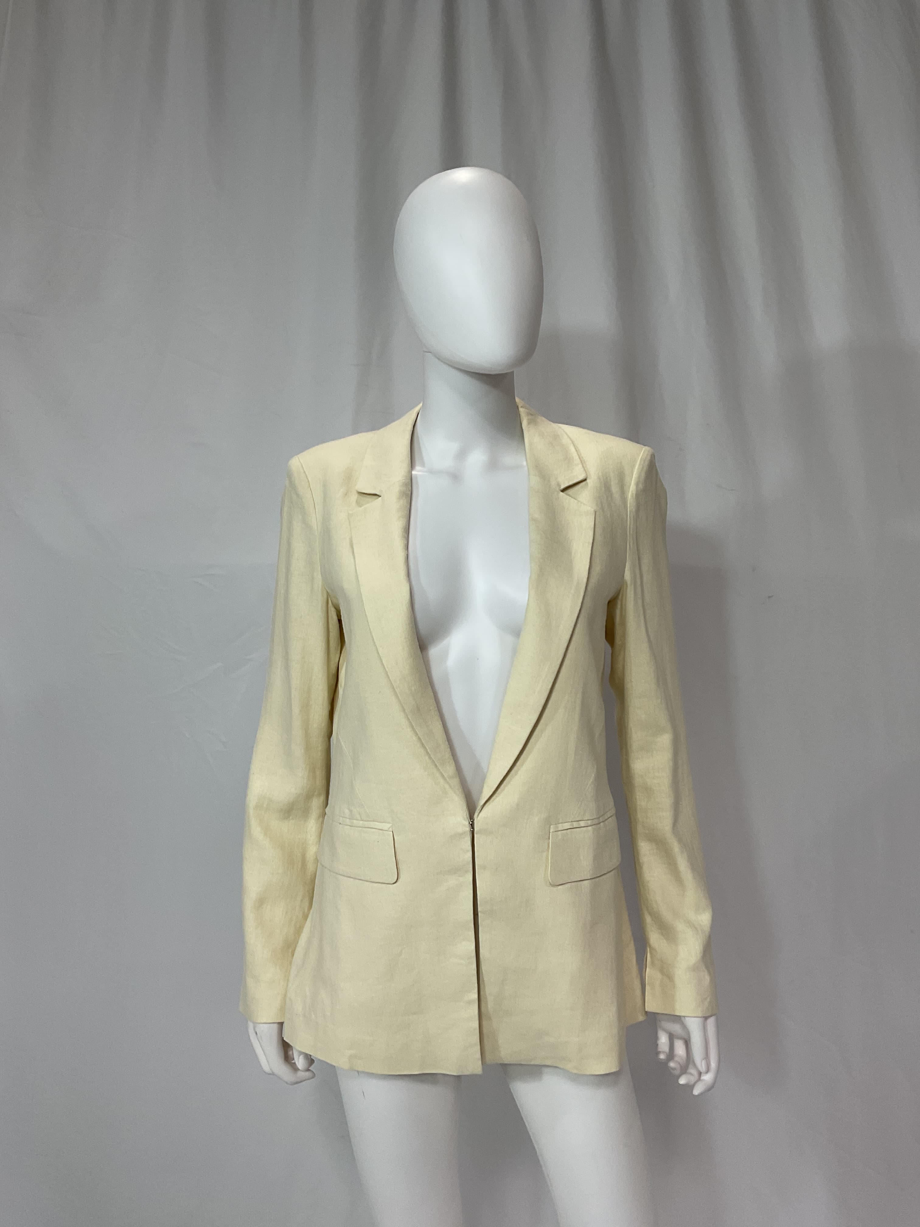 Bay Lean Blazer In Ivory - Image 2