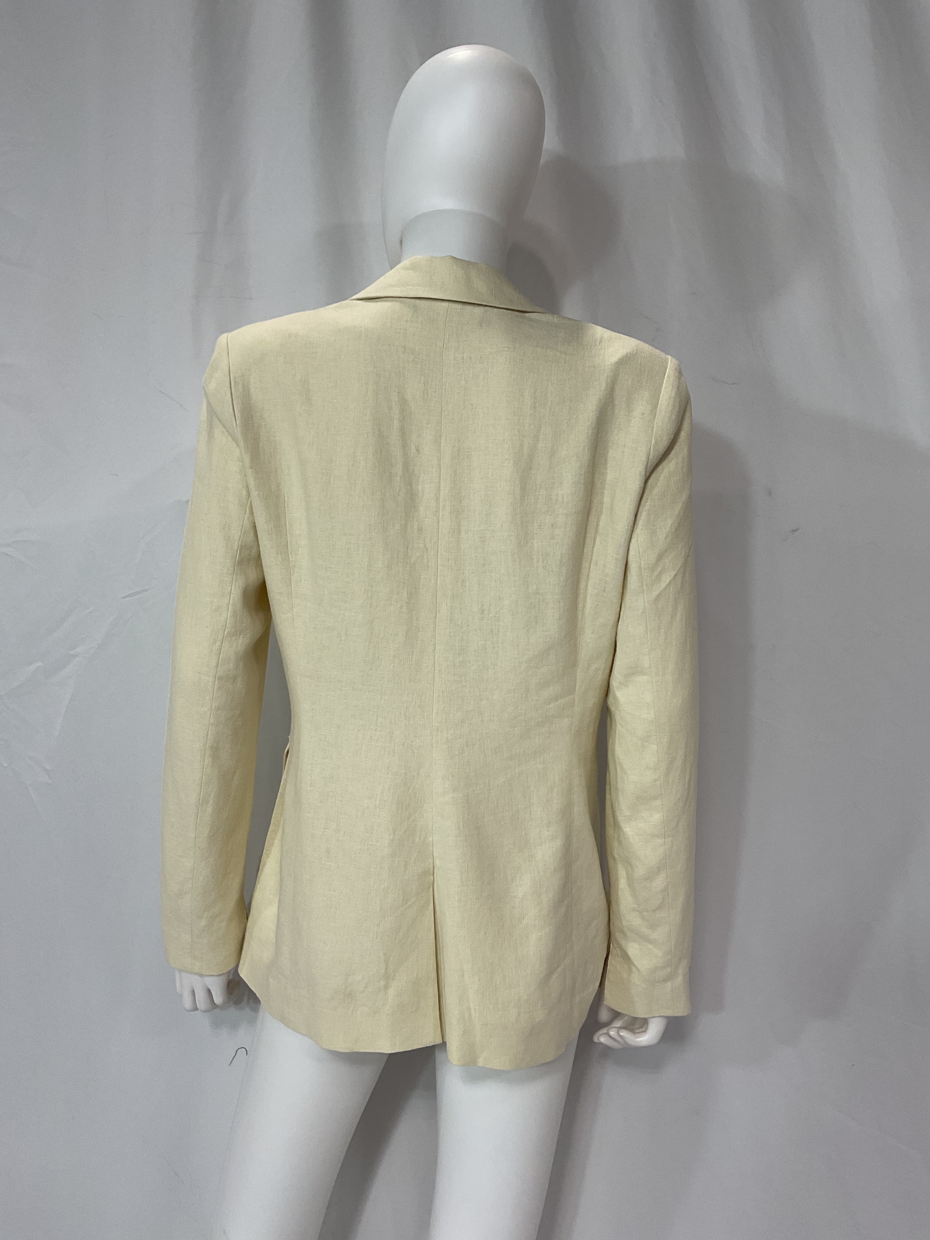 Bay Lean Blazer In Ivory - Image 4