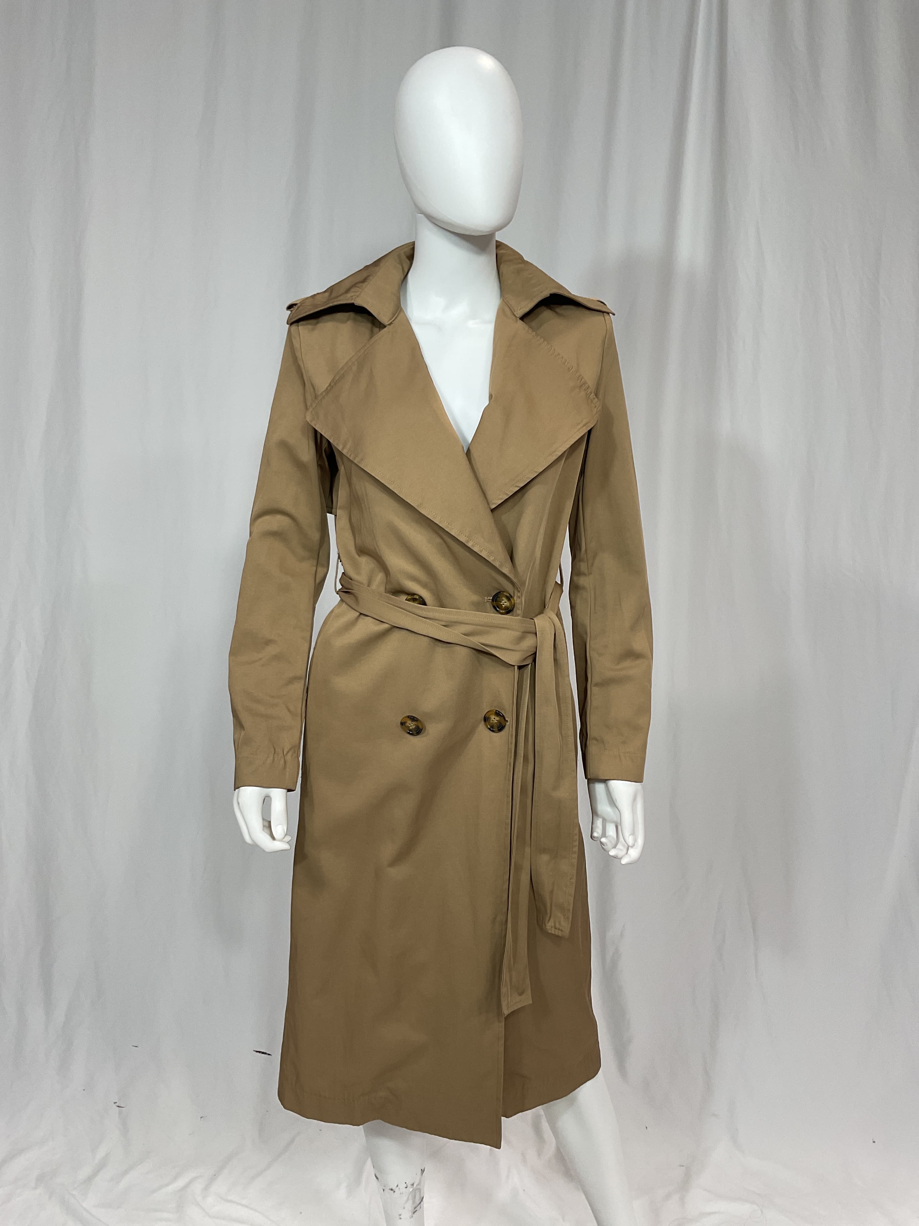 The Classic Trench In Tan - Image 3