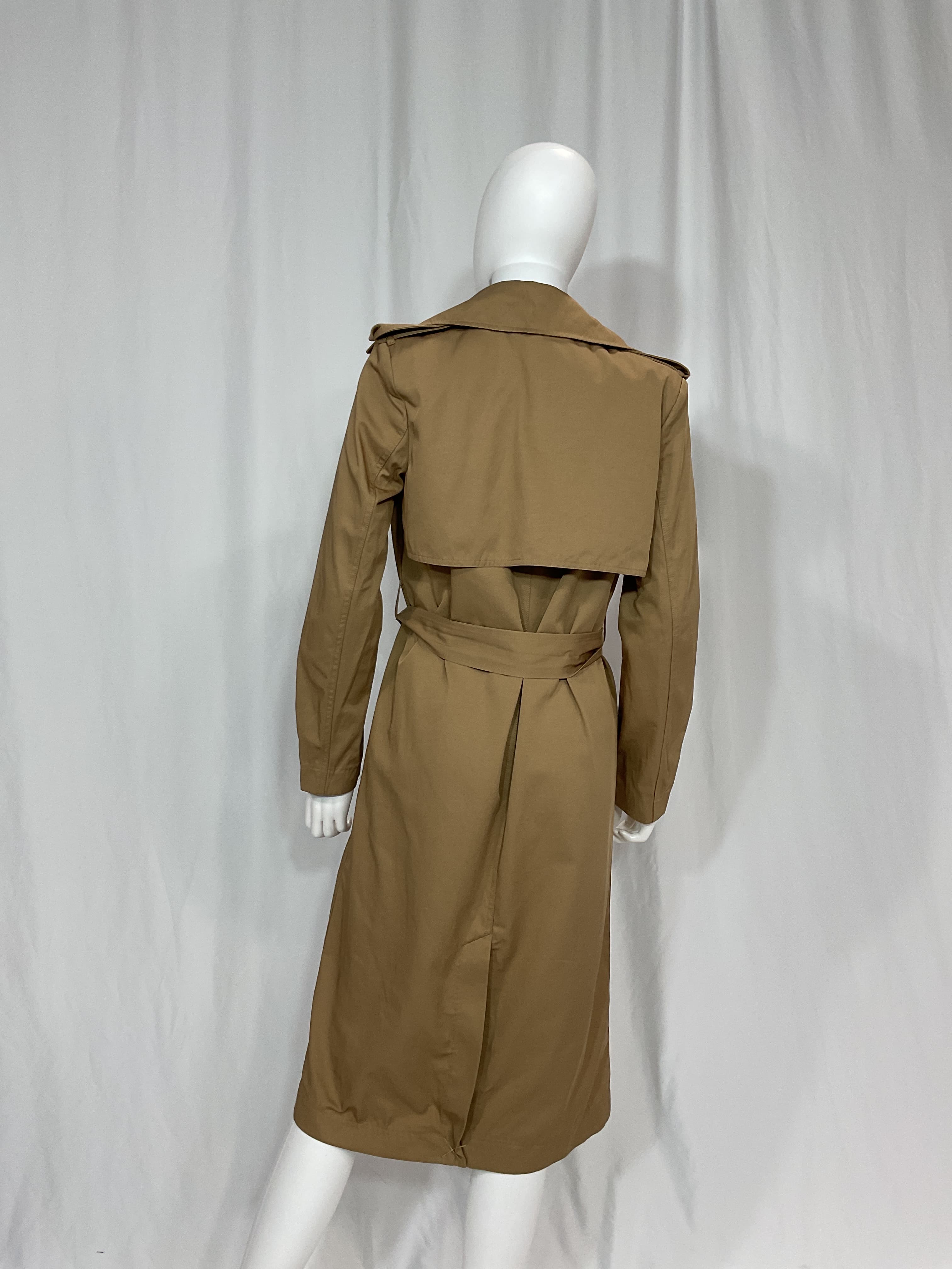 The Classic Trench In Tan - Image 4